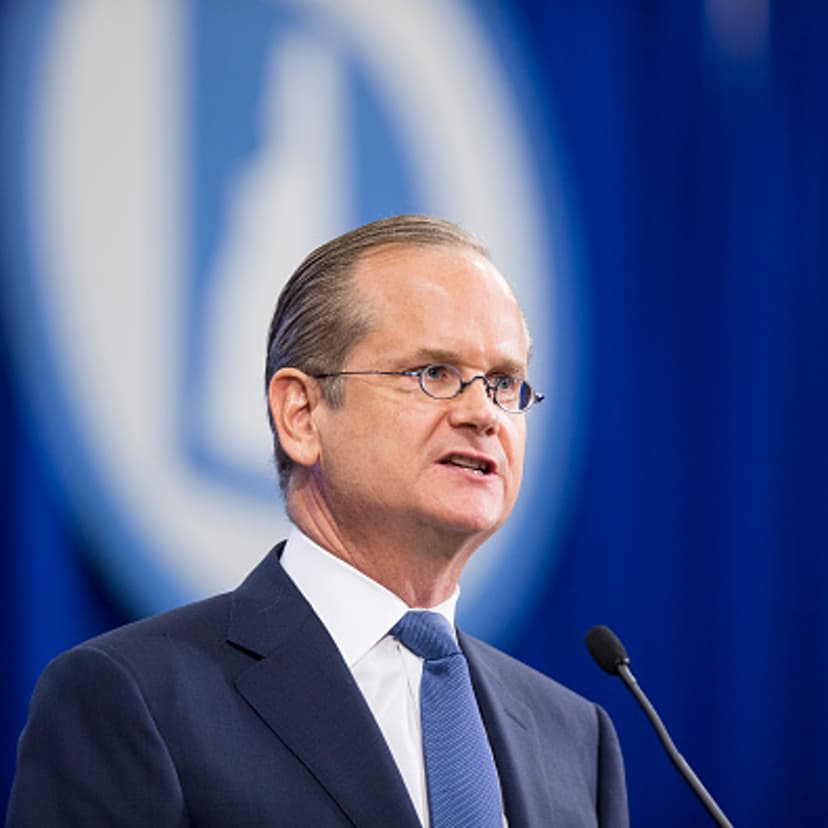 Democratic presidential candidate Lawrence Lessig speaks on stage at the New Hampshire Democratic Party State Convention on September 19, 2015 in Manchester, New Hampshire.