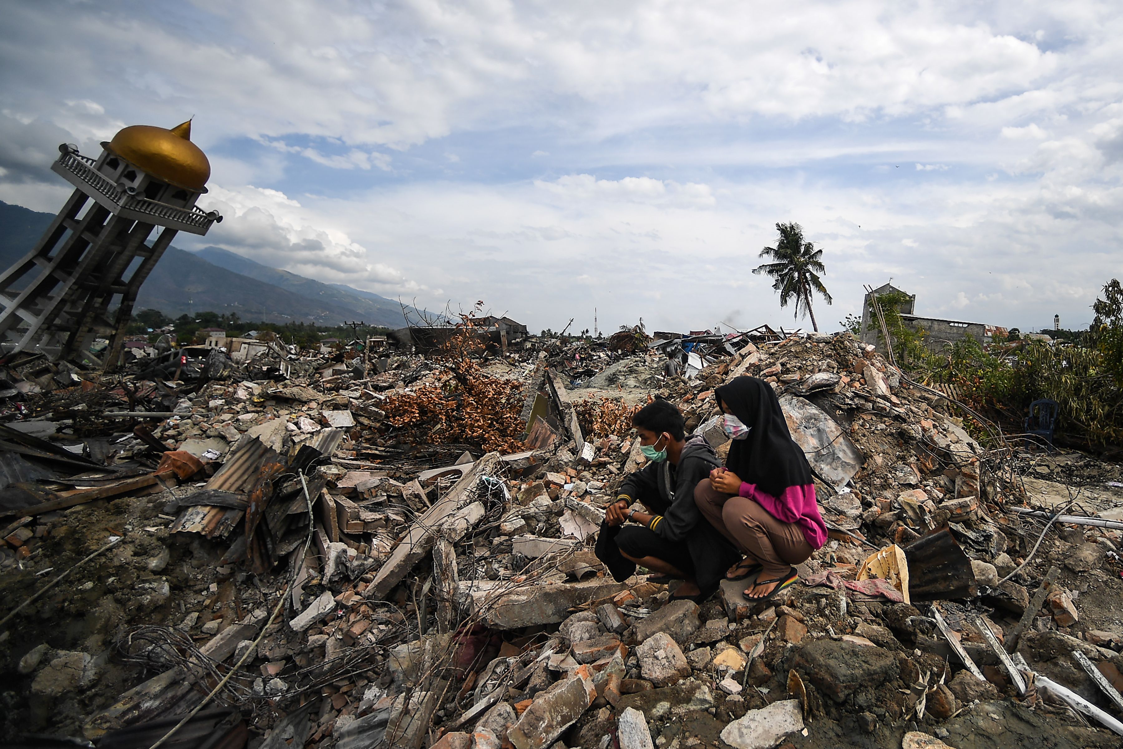 TOPSHOT-INDONESIA-QUAKE