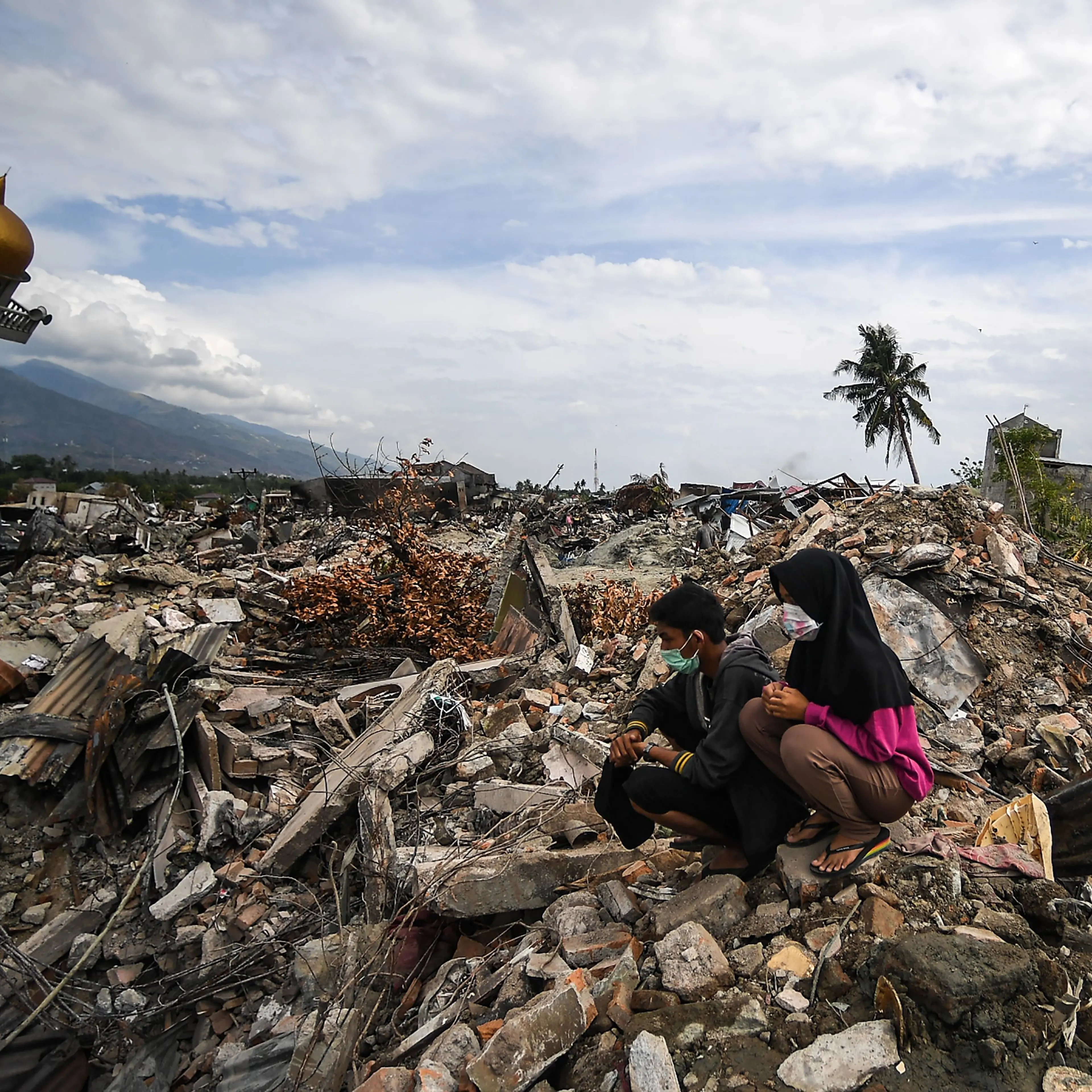 TOPSHOT-INDONESIA-QUAKE