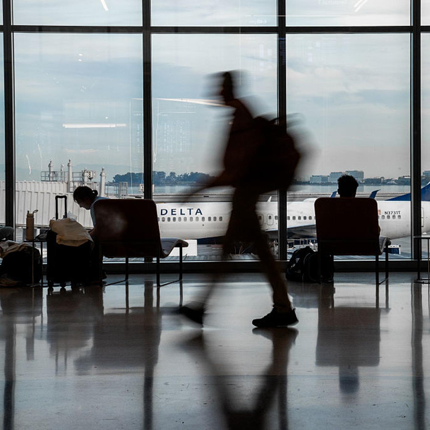 Flight Disruptions Linger As Federal Shutdown Continues
