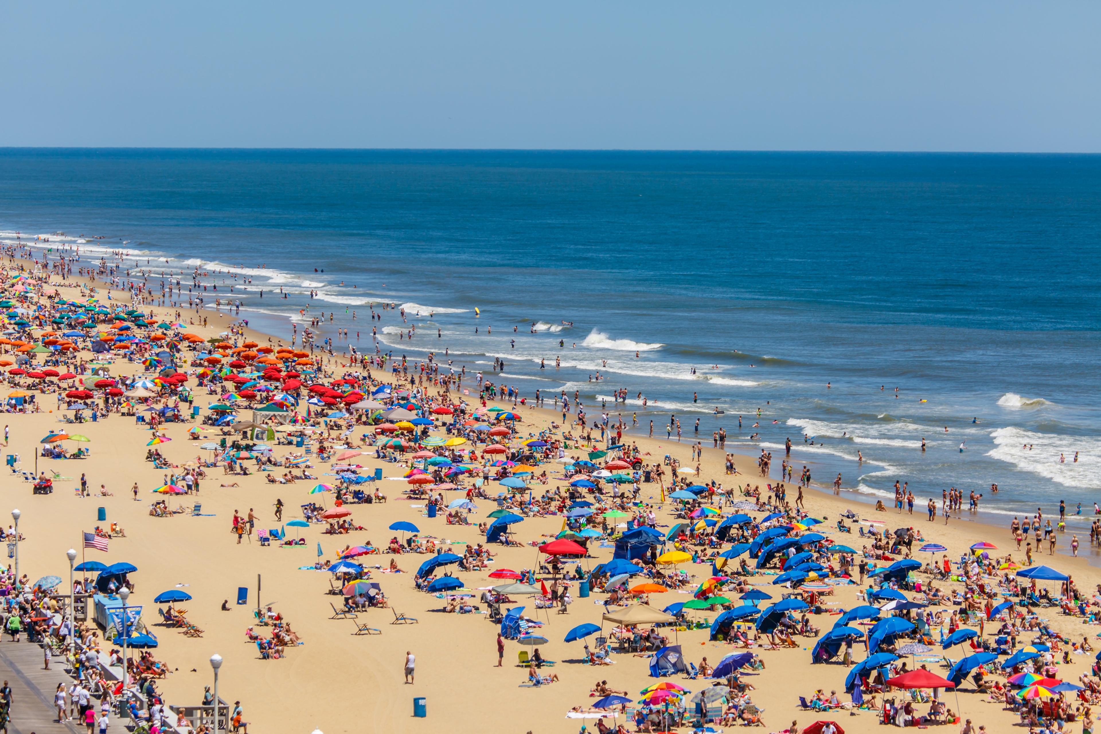Crowded summer beach