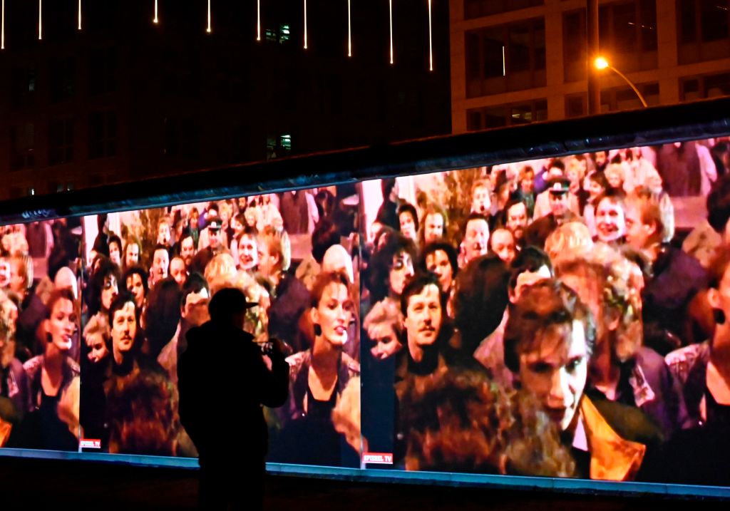 GERMANY-HISTORY-WALL-30YEARS-REHEARSAL
