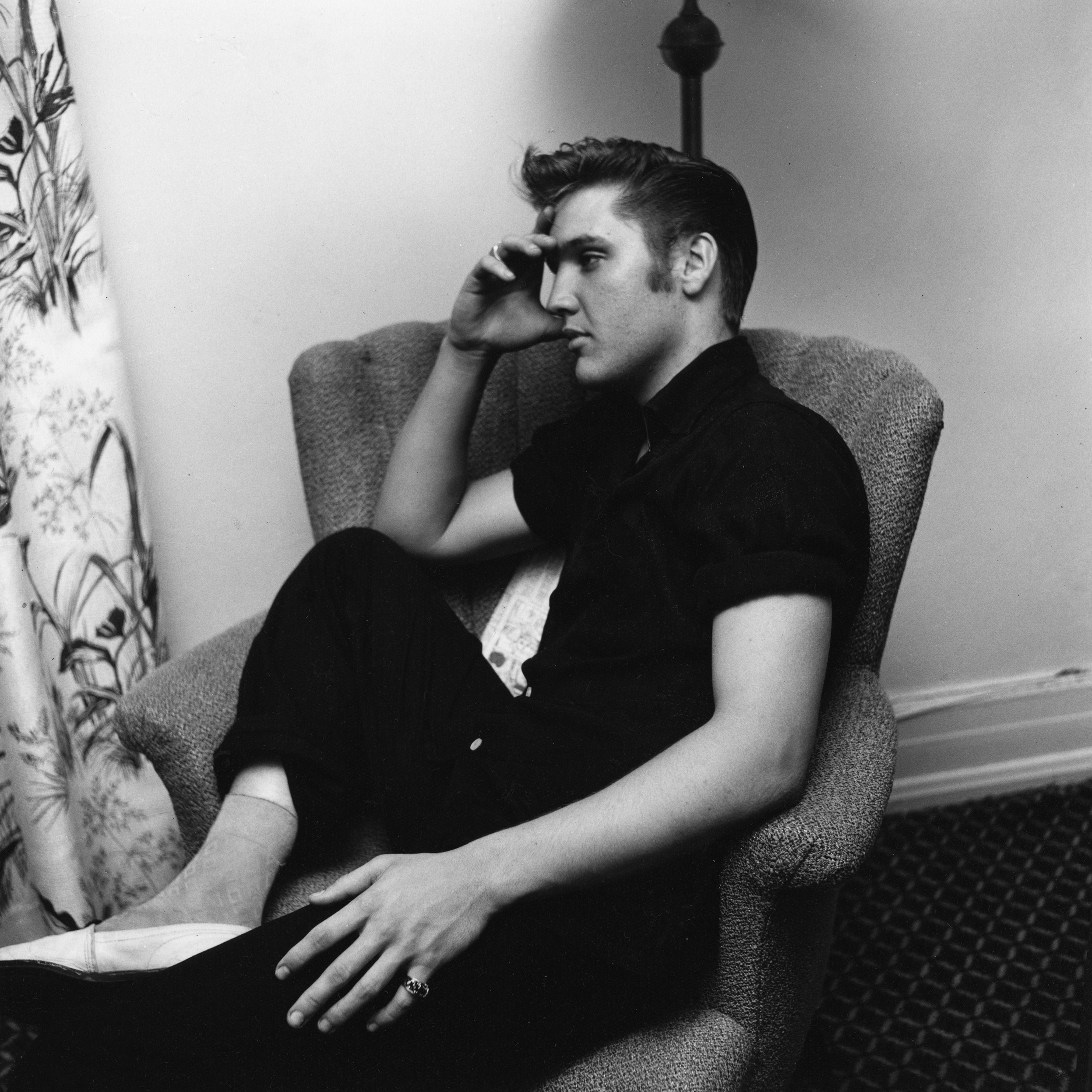 Portrait of Elvis Presley.
