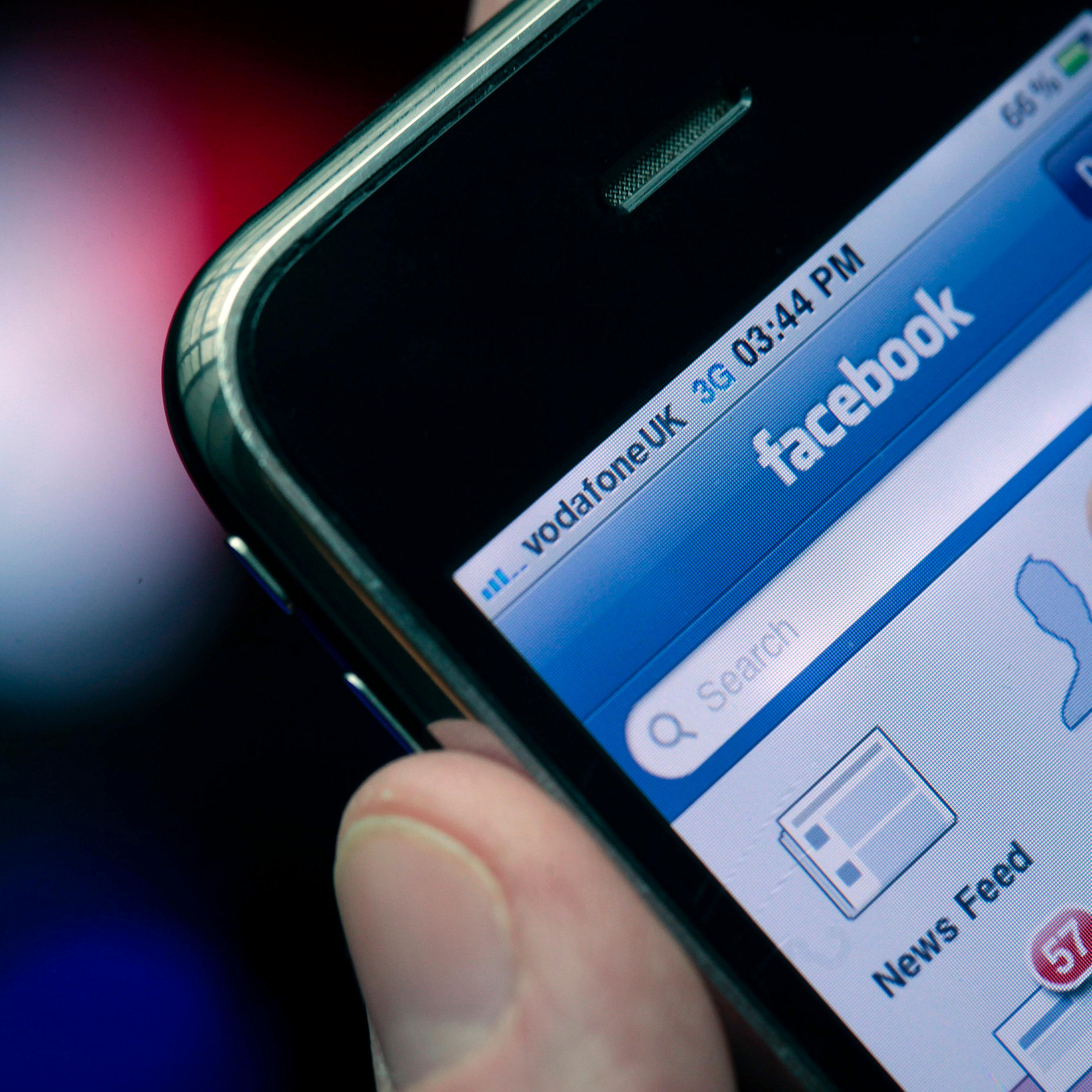 Facebook Removes Feeling Fat