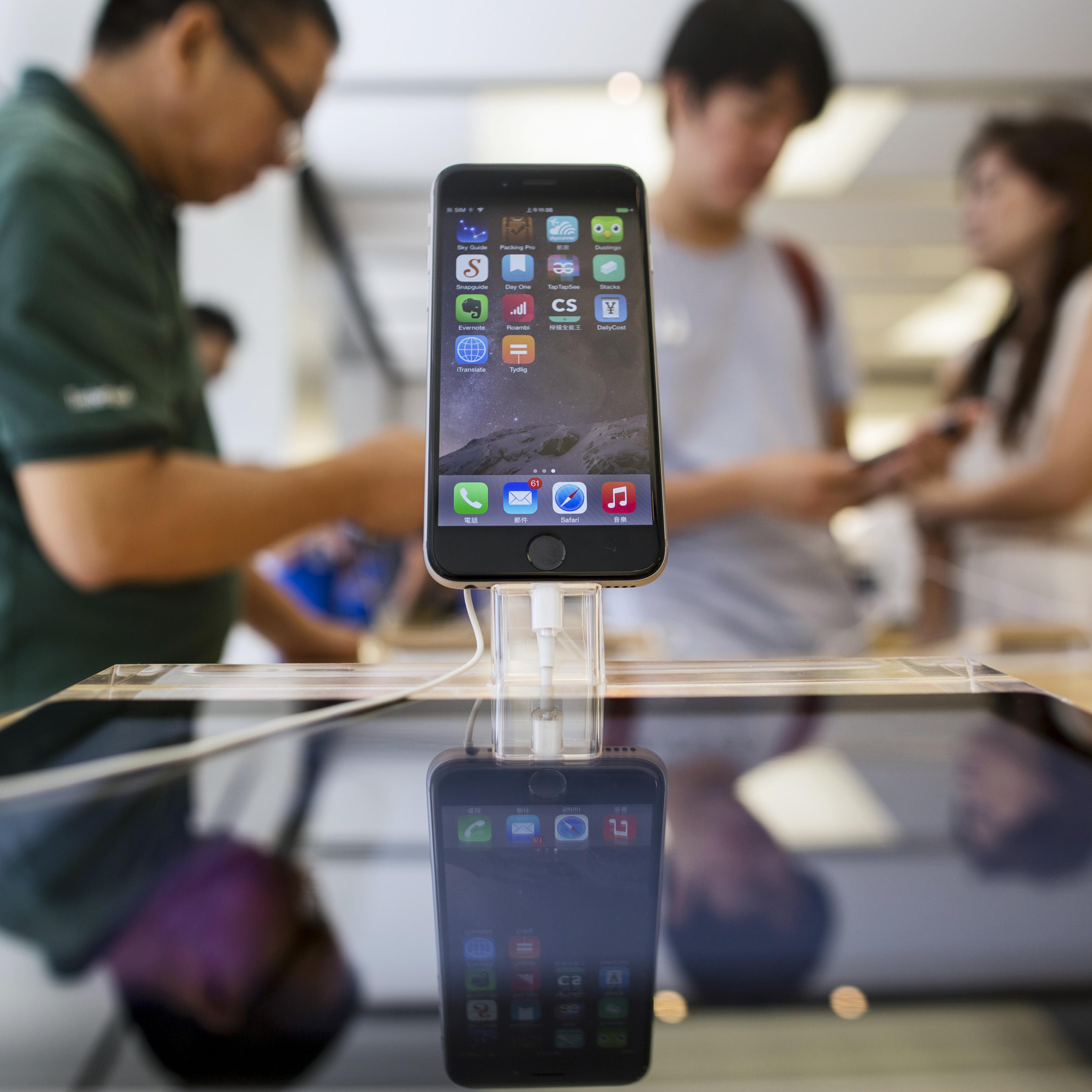 Apple Inc.'s iPhone 6 and iPhone 6 Plus Go On Sale