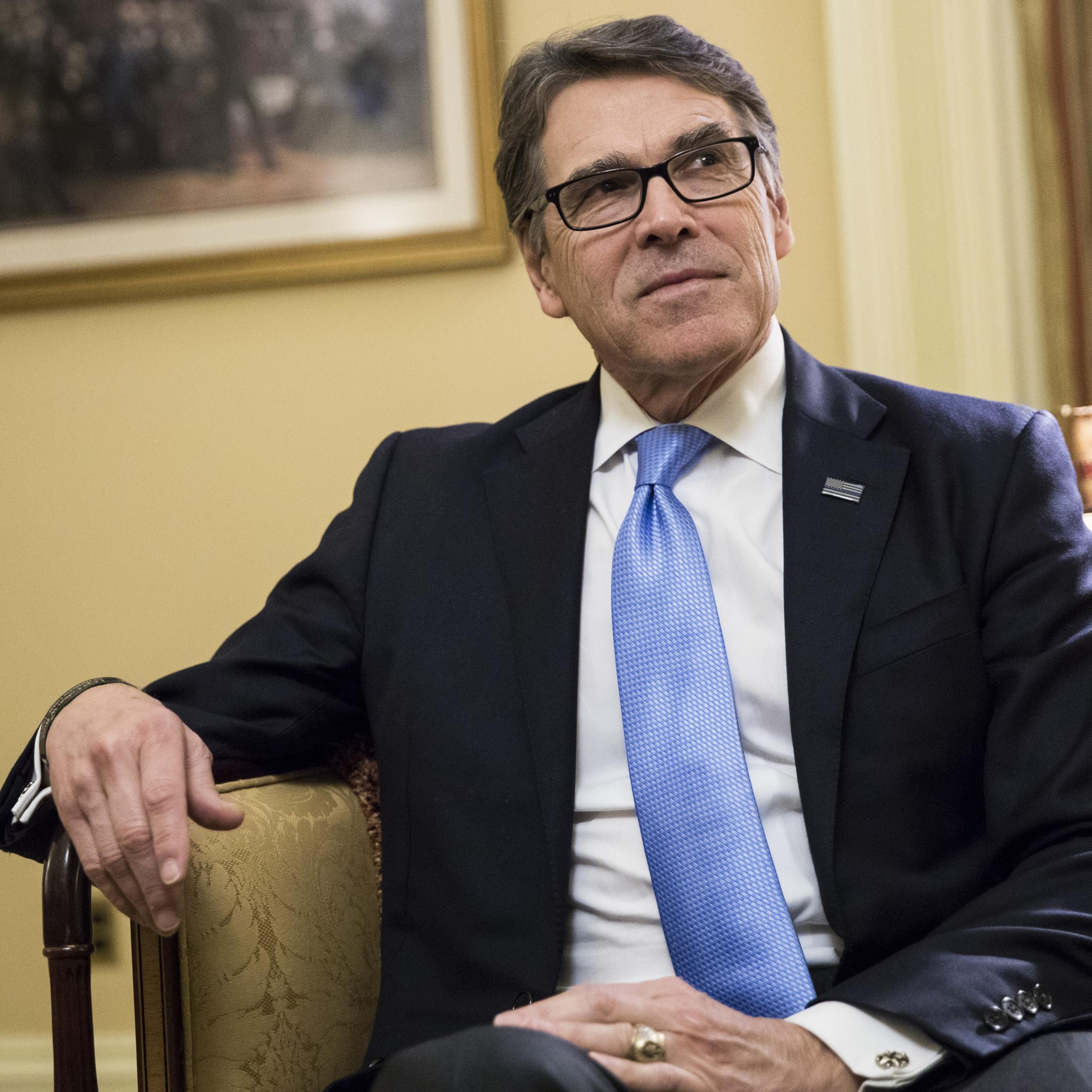 Gov. Rick Perry Meets with Senate Majority Leader McConnell