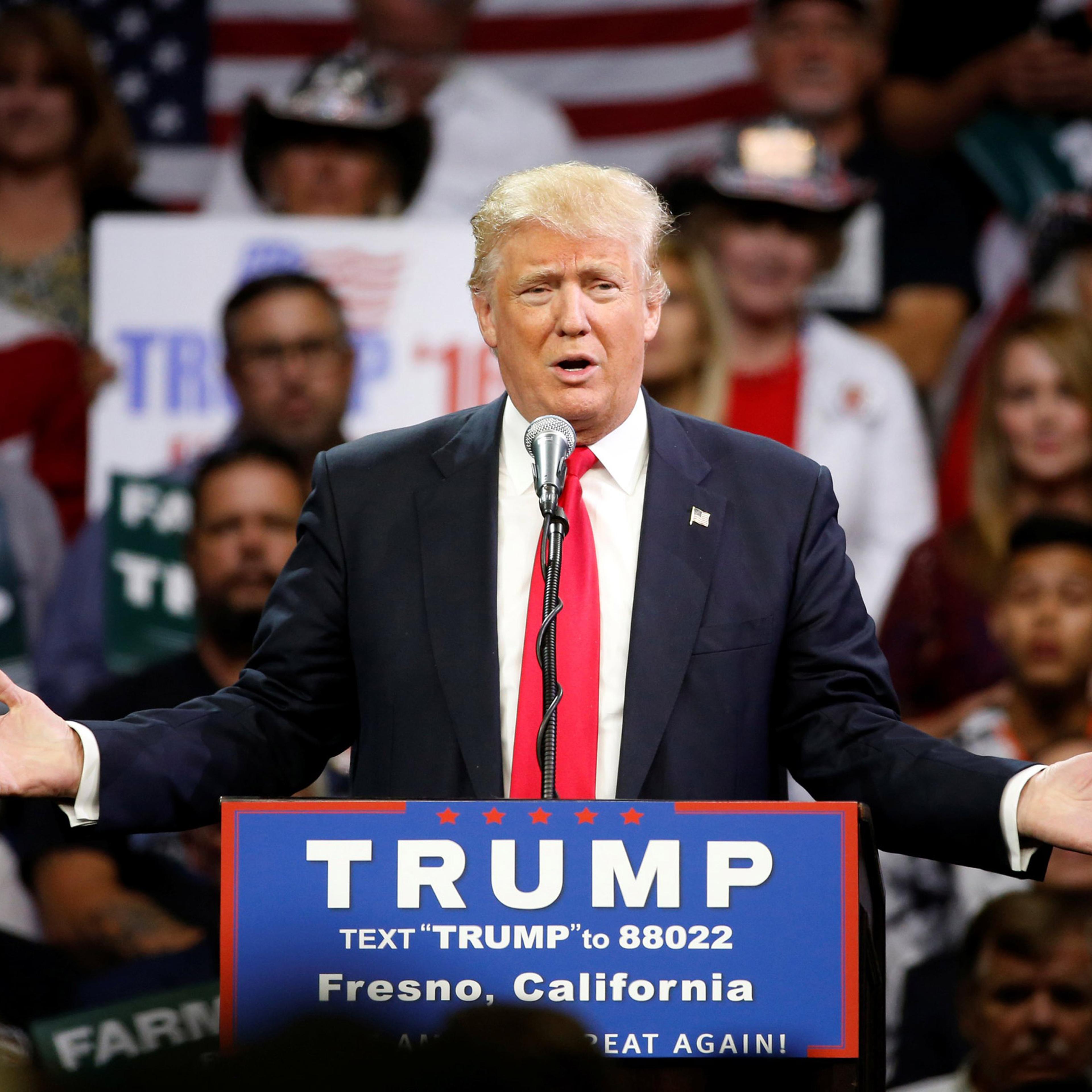 Republican U.S. presidential candidate Donald Trump holds a rally with supporters in Fresno, California, U.S. May 27, 2016. REUTERS/Jonathan Ernst