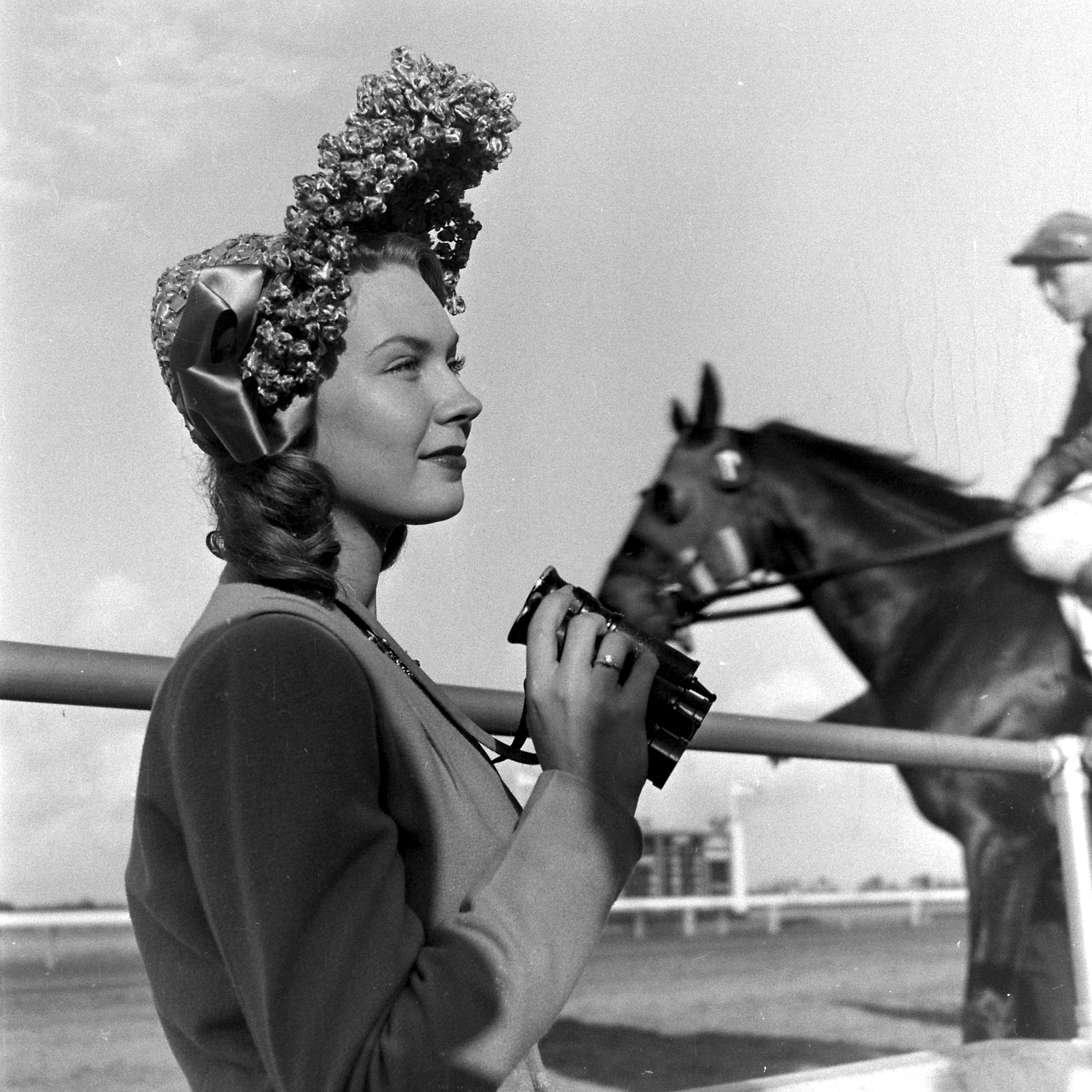 Fashion at the horse races, 1945.
