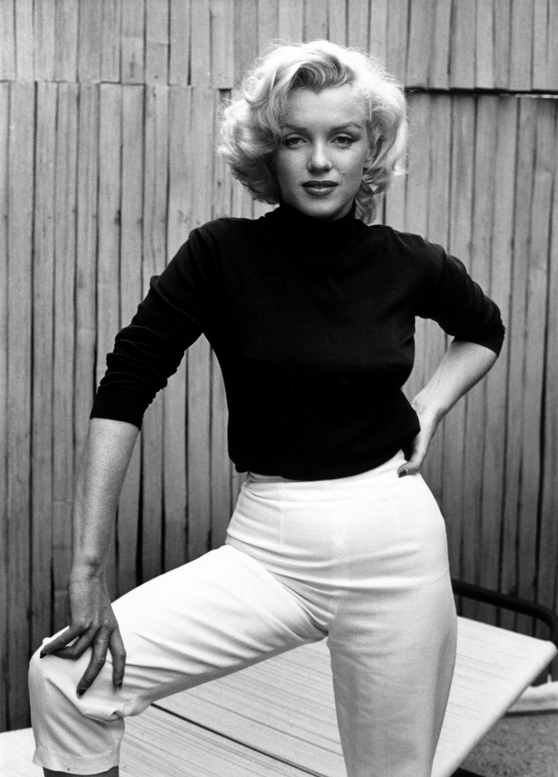 Marilyn Monroe at home, 1953.