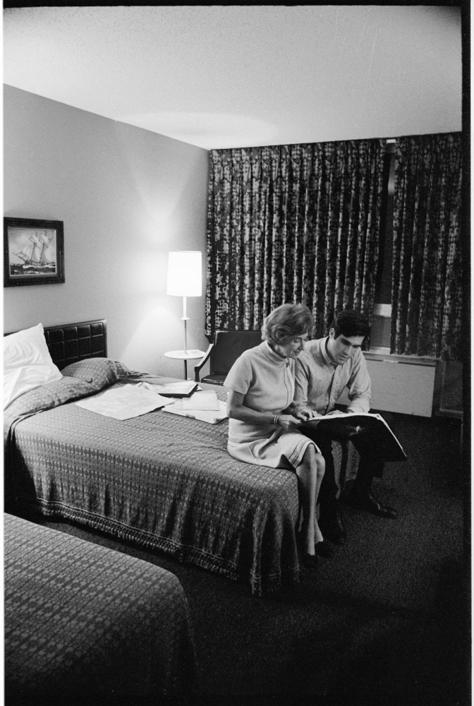 Behind the Cover: The Unseen Photos of Lenore and Mitt Romney