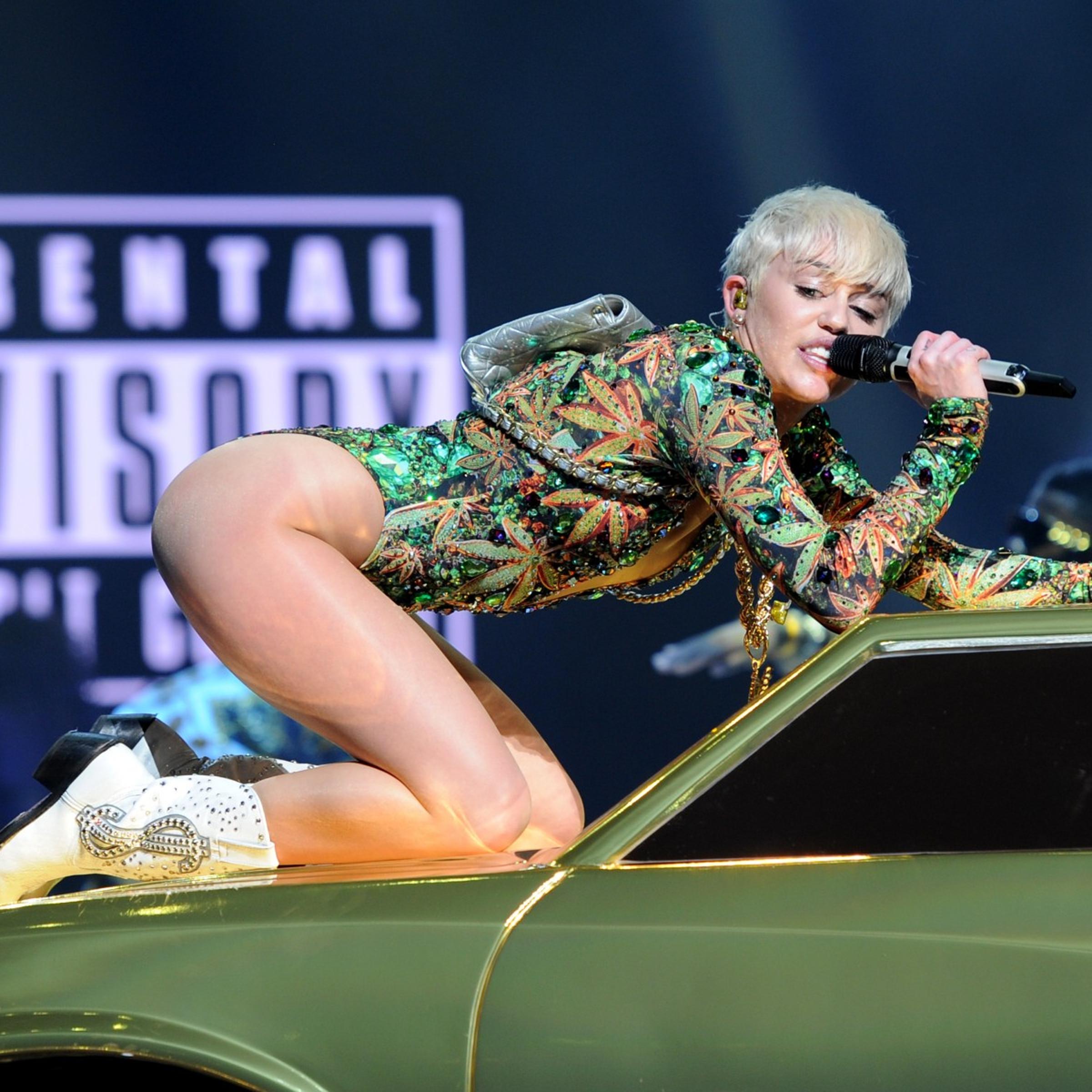 Miley Cyrus Bangerz Tour In Miami