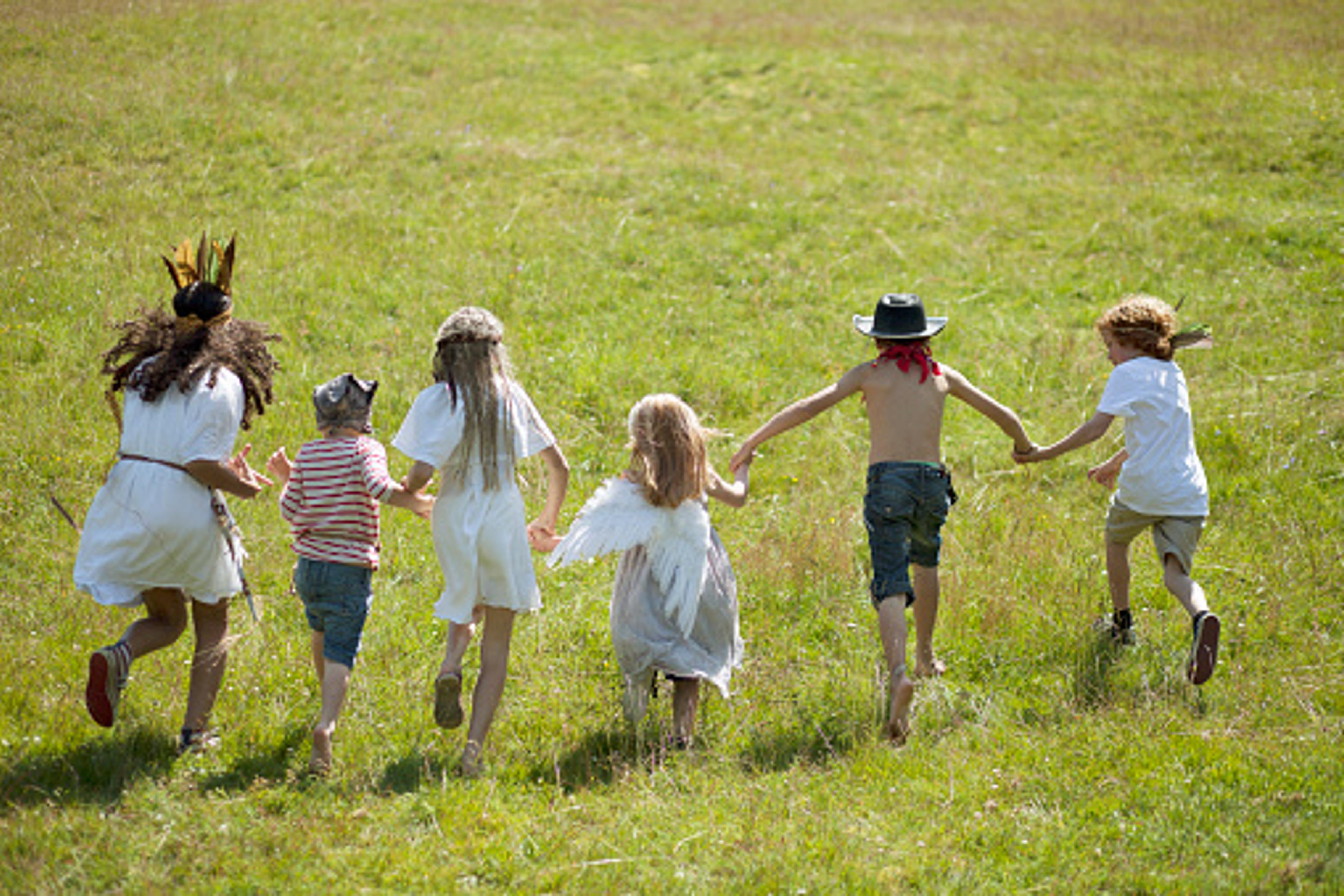 children-running-field