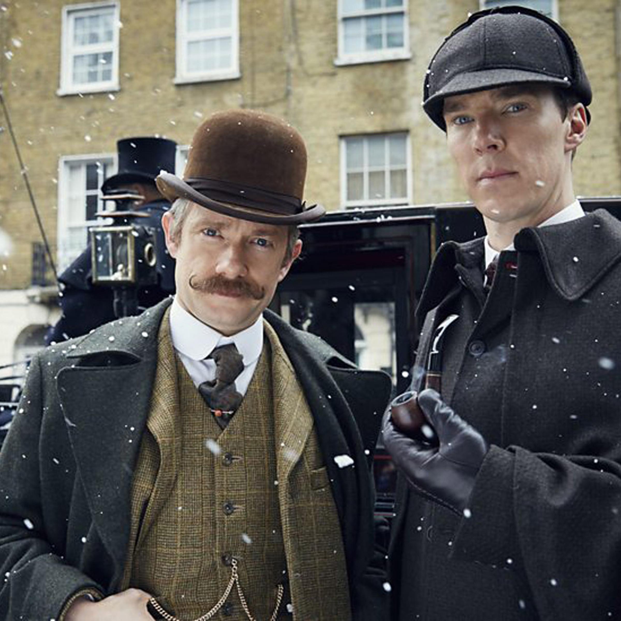 (l-r) Martin Freeman and Benedict Cumberbatch in <i>Sherlock: the Abominable Bride</i>