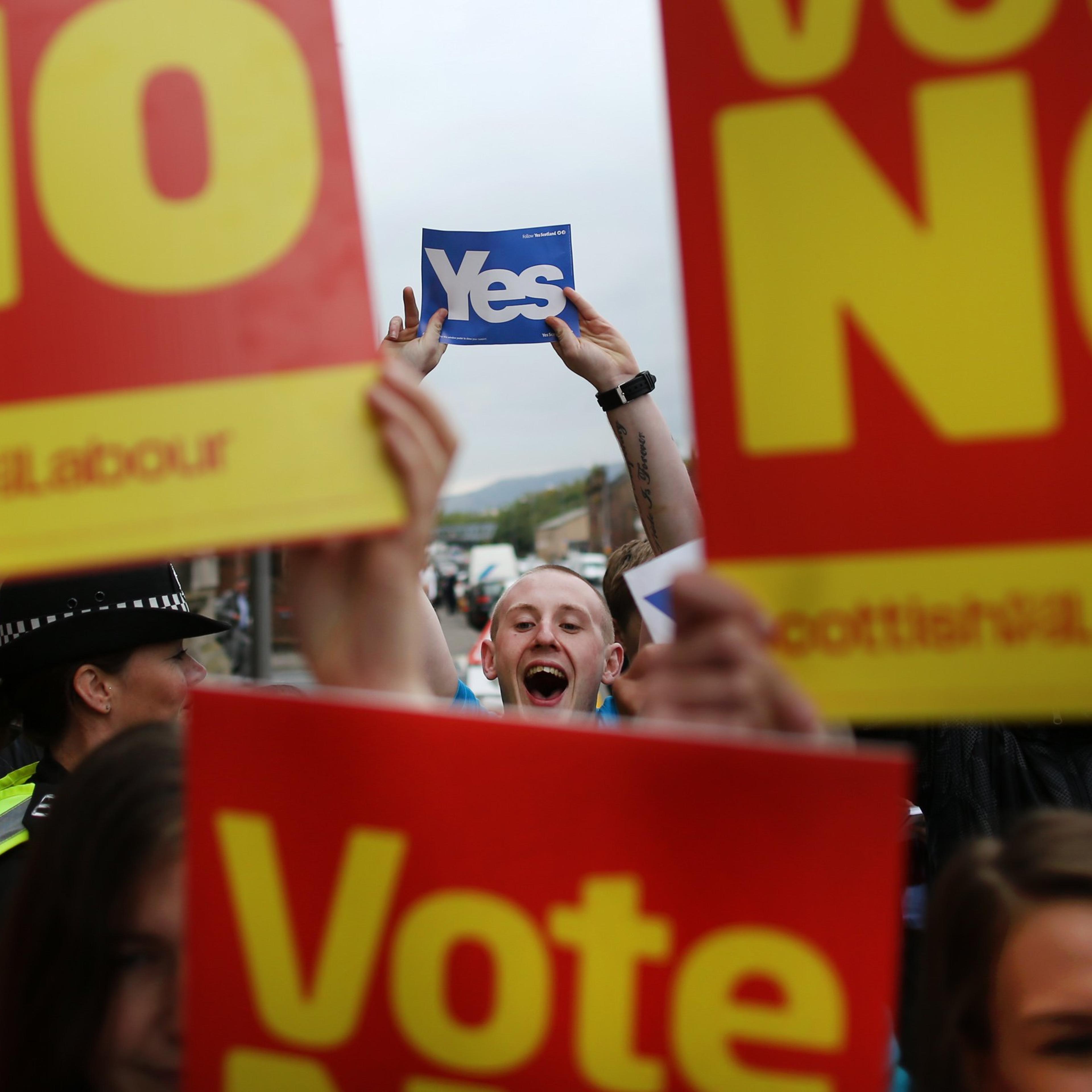 Scottish Referendum Debate Continues As Vote Is Too Close To Call