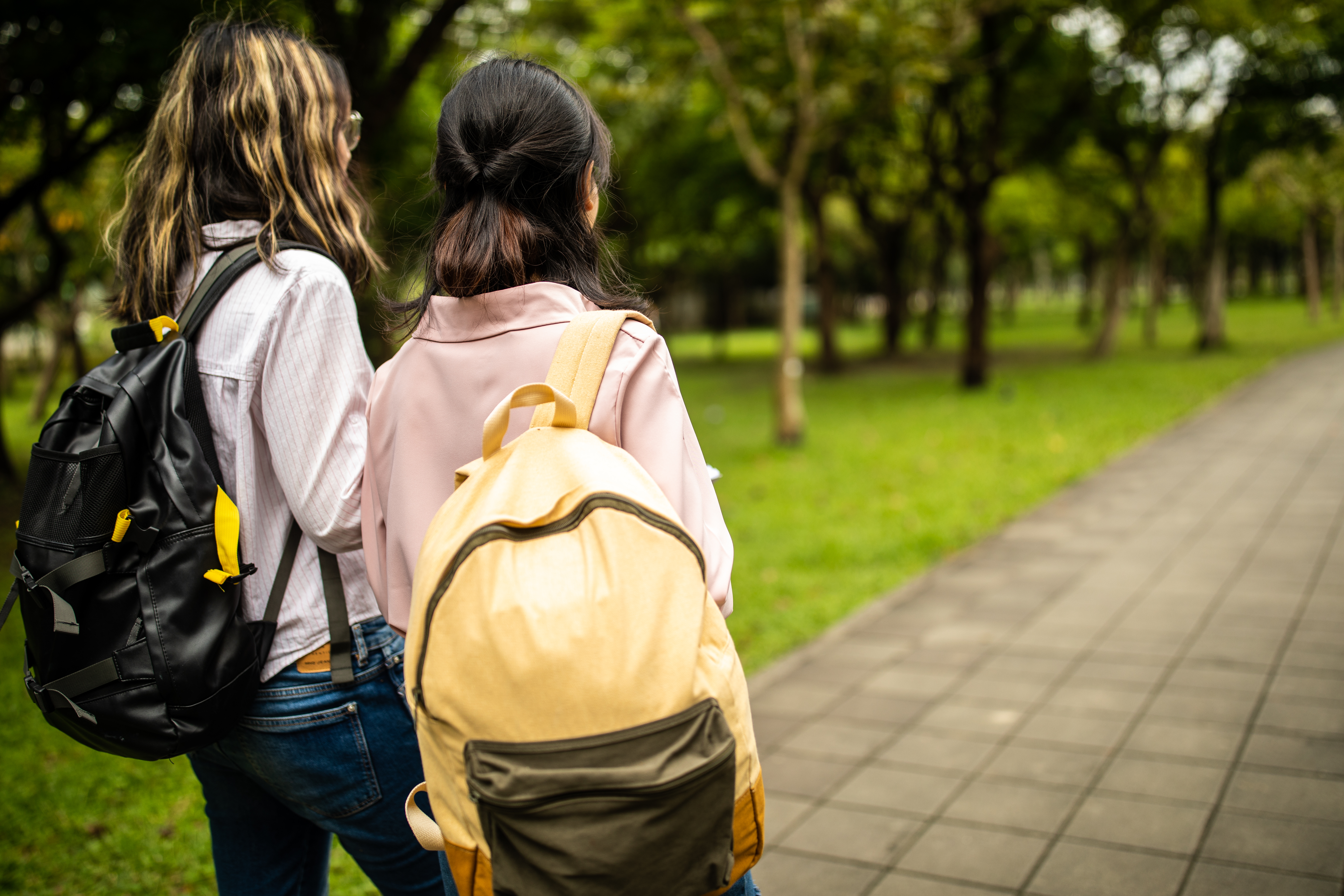 teenage-girls-increased-distress-cdc