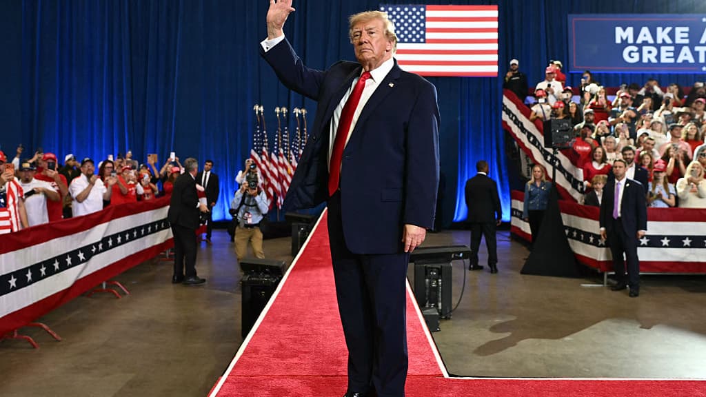 Trump’s Approval Is at a New Low. Here’s Where Other Presidents’ Stood Before the Midterms—and How Their Parties Fared