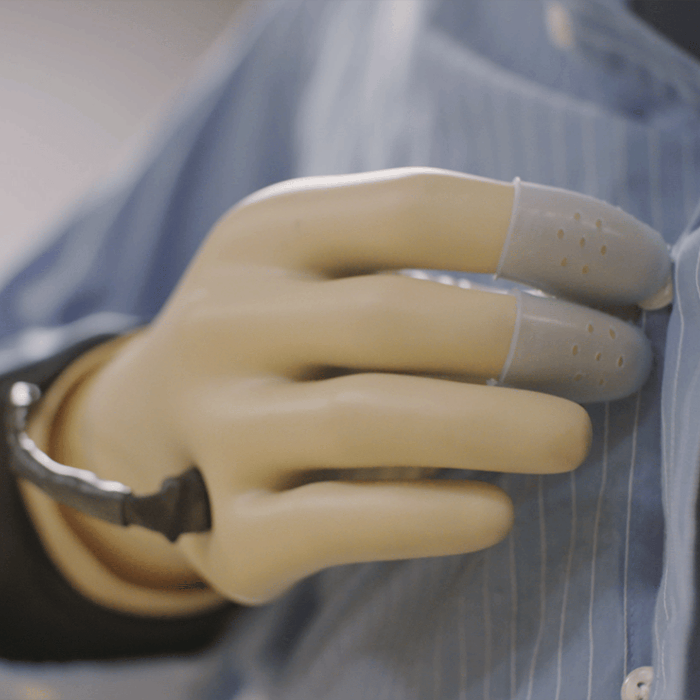 An innovative prosthetic hand from researchers at Case Western Reserve University is helping people to feel again