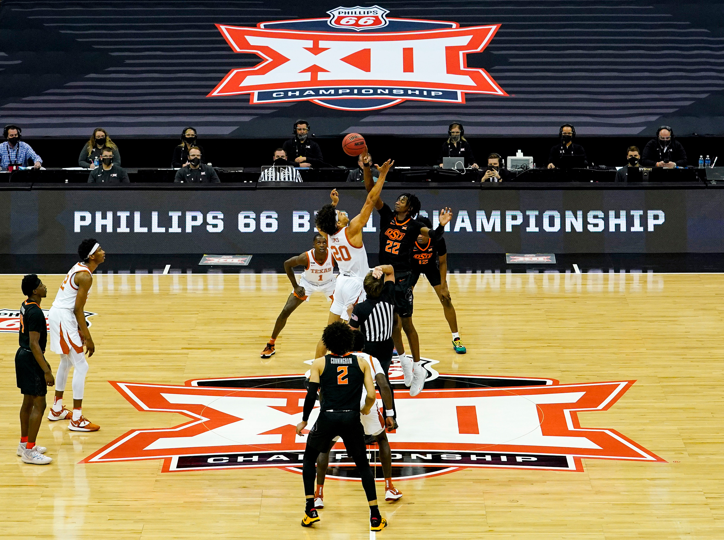 Texas and Oklahoma State square off for the Big 12 title, in Kansas City, Mo.