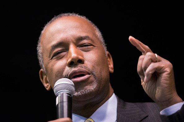 Republican presidential candidate Ben Carson speaks to guests at a barbeque hosted by Jeff Kauffman, chairman of the Republican party of Iowa, on November 22, 2015 in Wilton, Iowa.