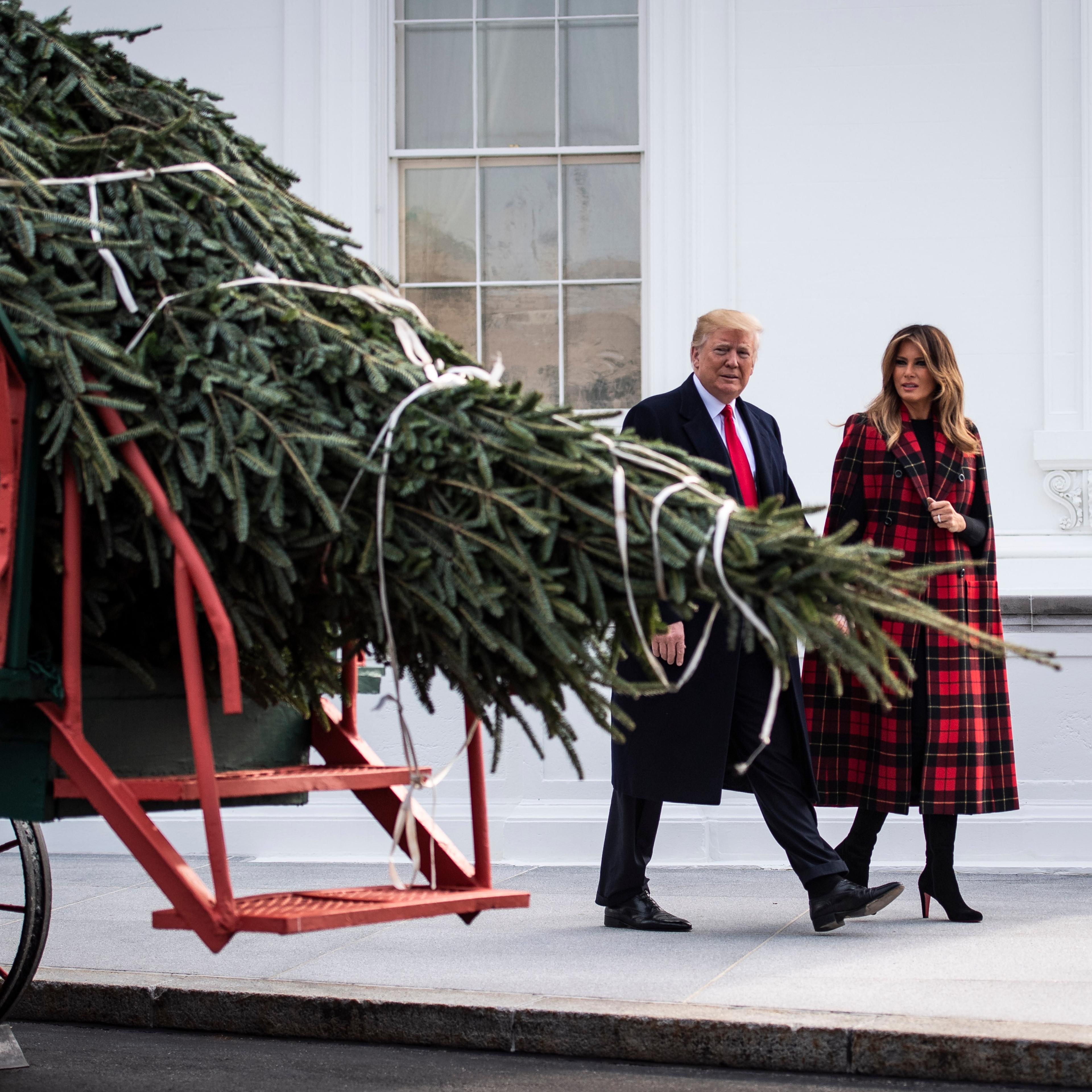 Melania Trump unveils White House Christmas decorations