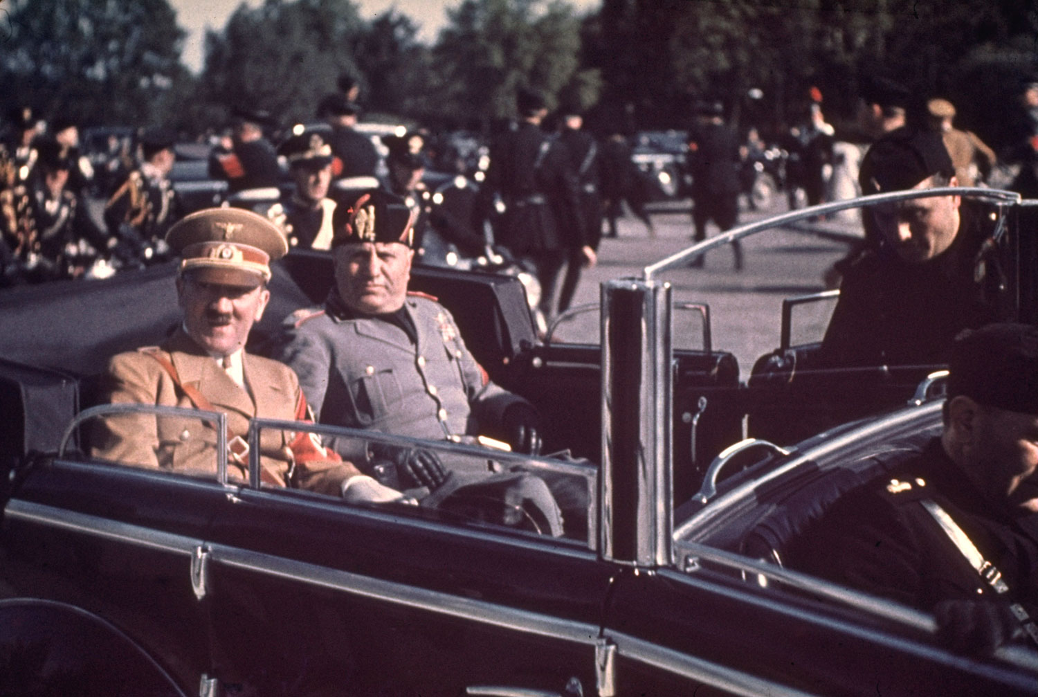 hitler-and-mussolini-in-1938-color-photos-of-europe-s-warmongers