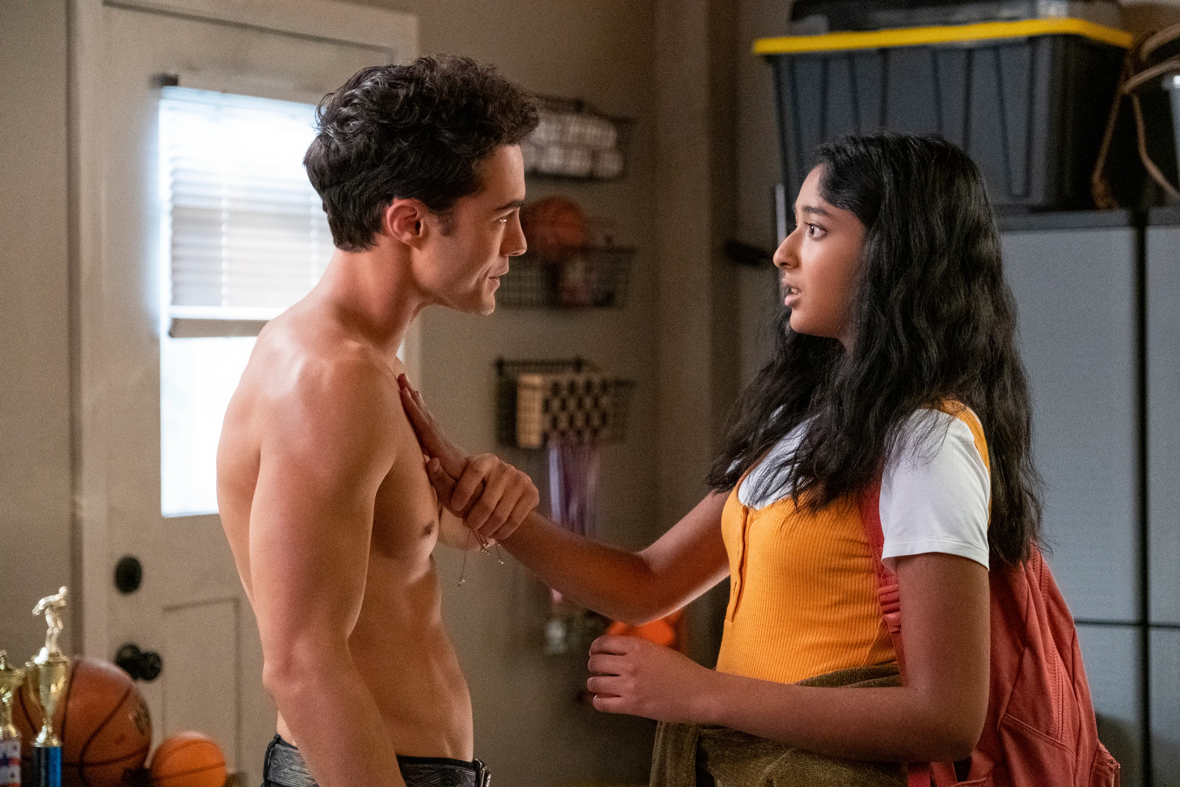 Darren Barnet and Maitreyi Ramakrishnan in Never Have I Ever