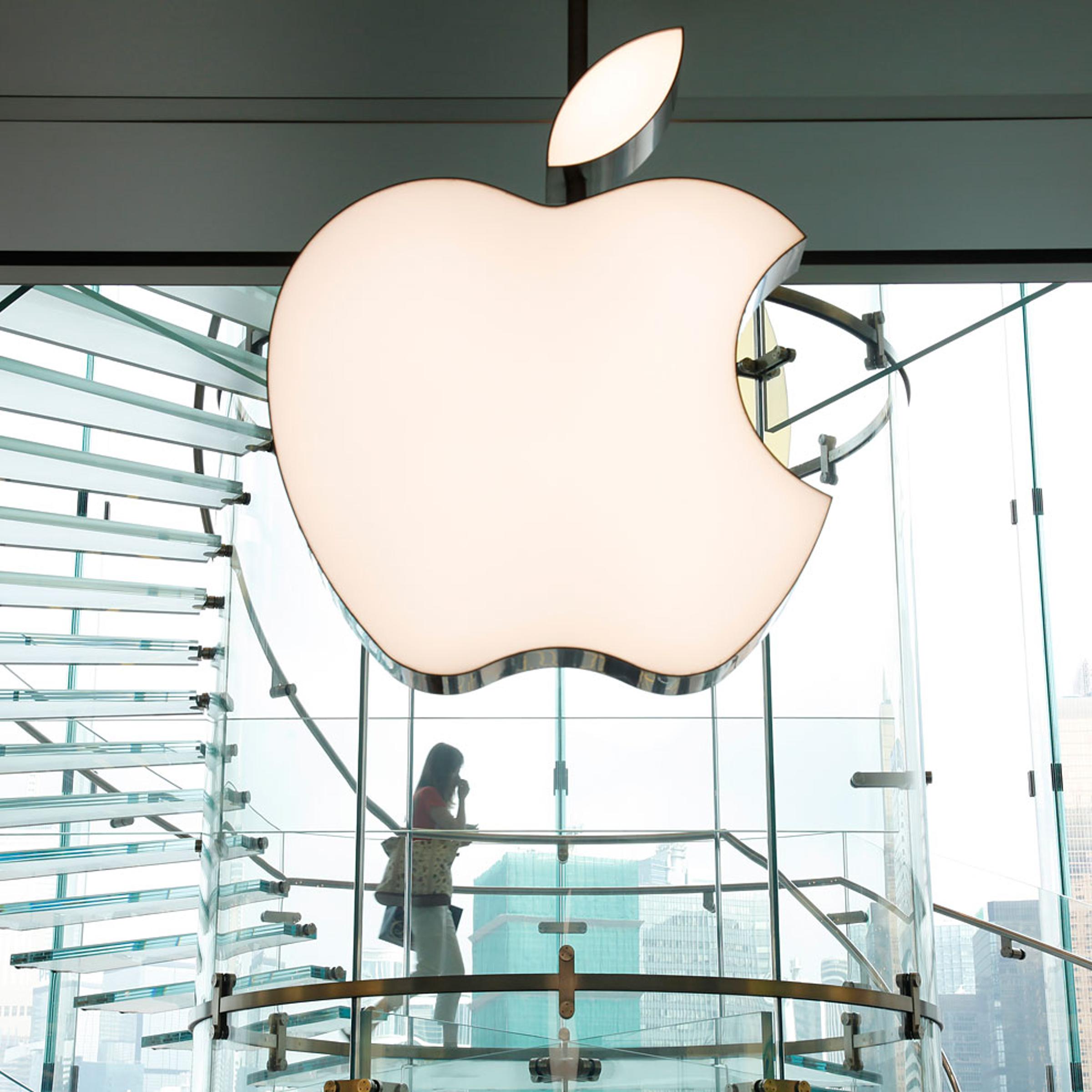 Apple expands China business, moving beyond big cities