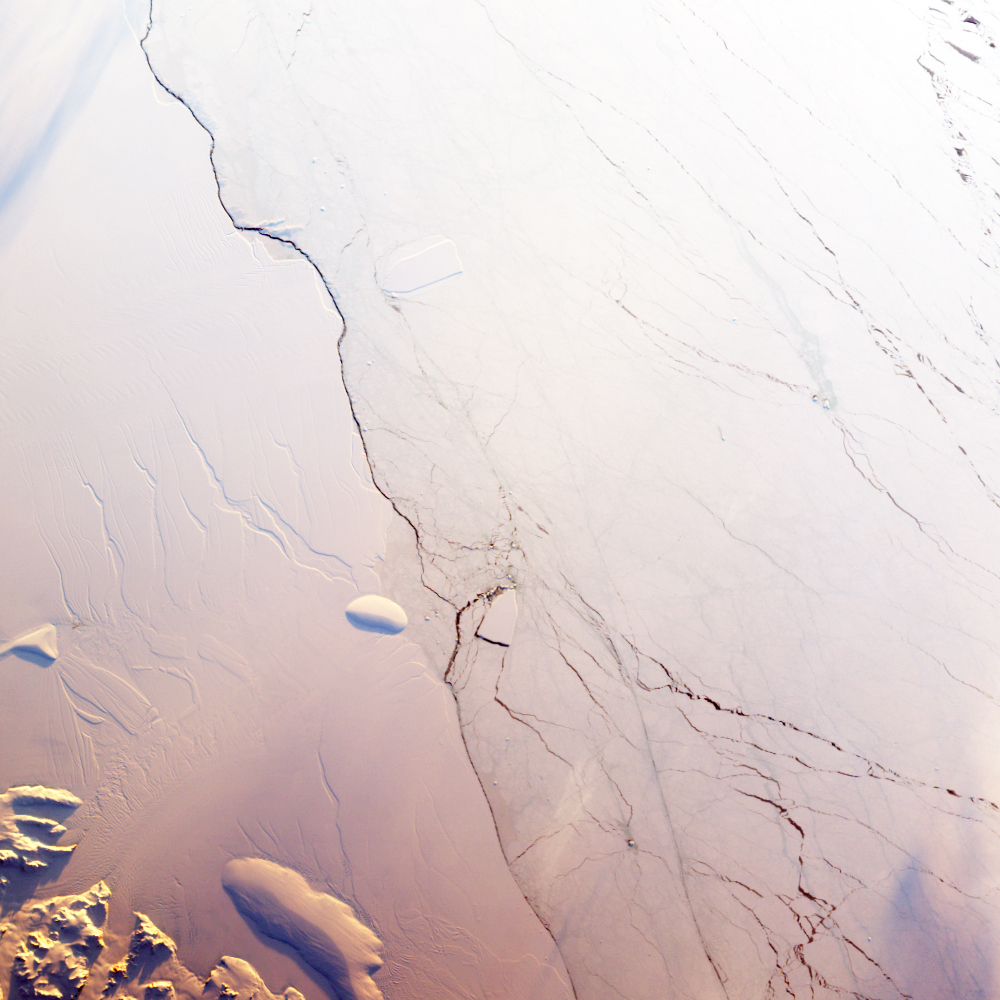 The rift is visible on the left in these images taken by the Multi-angle Imaging SpectroRadiometer (MISR) on NASA’s Terra satellite on Aug. 22, 2016, The ice shelf comprises the left half of the image, and thinner sea ice appears on the right.
