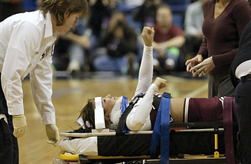Cheerleading's Risky Lack of Rules