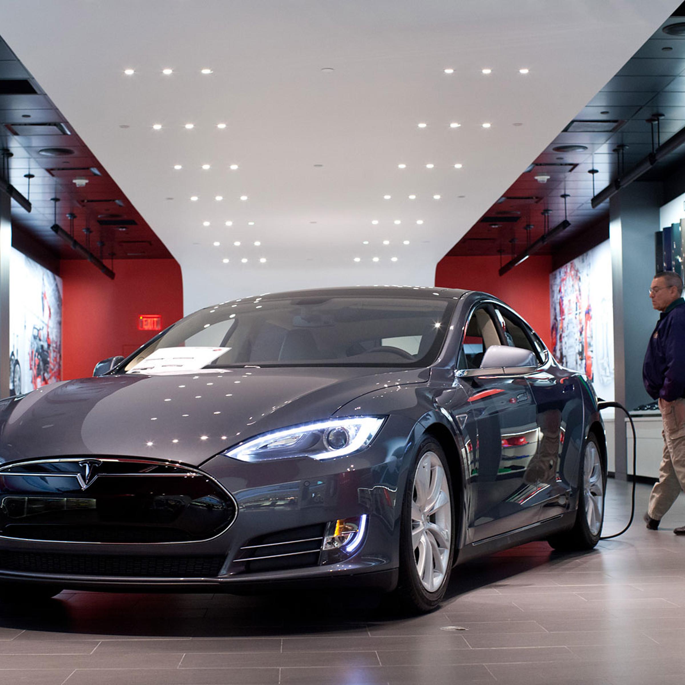 Christie Appointees Ban N.J. Direct Sales for Musk's Tesla Cars