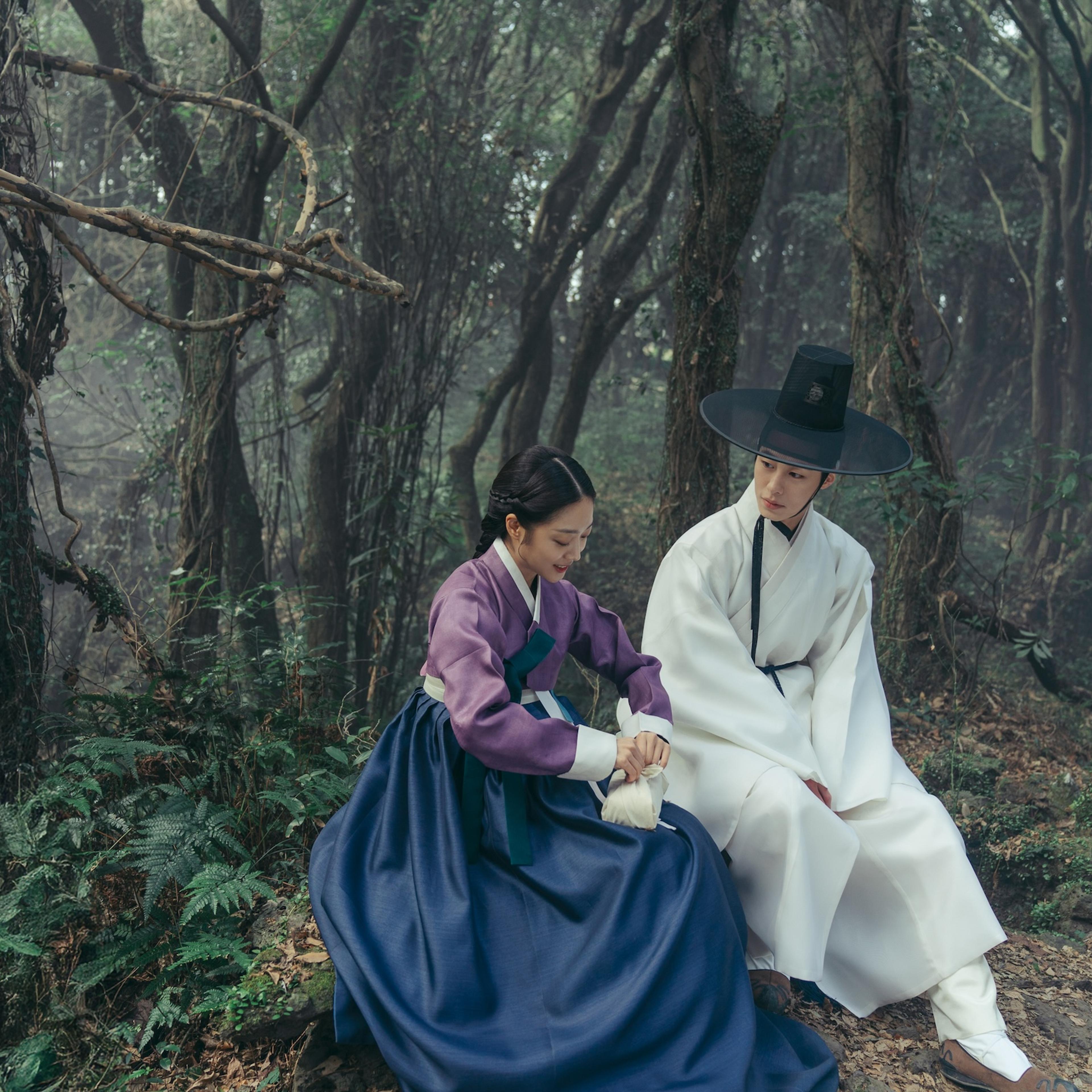 Dear Hongrang (L to R) Cho bo ah as Sim Jaei, LEE JAE WOOK as Sim Hongrang/Soul Reaper in Dear Hongrang Cr. Eunjung Kim/Netflix © 2025