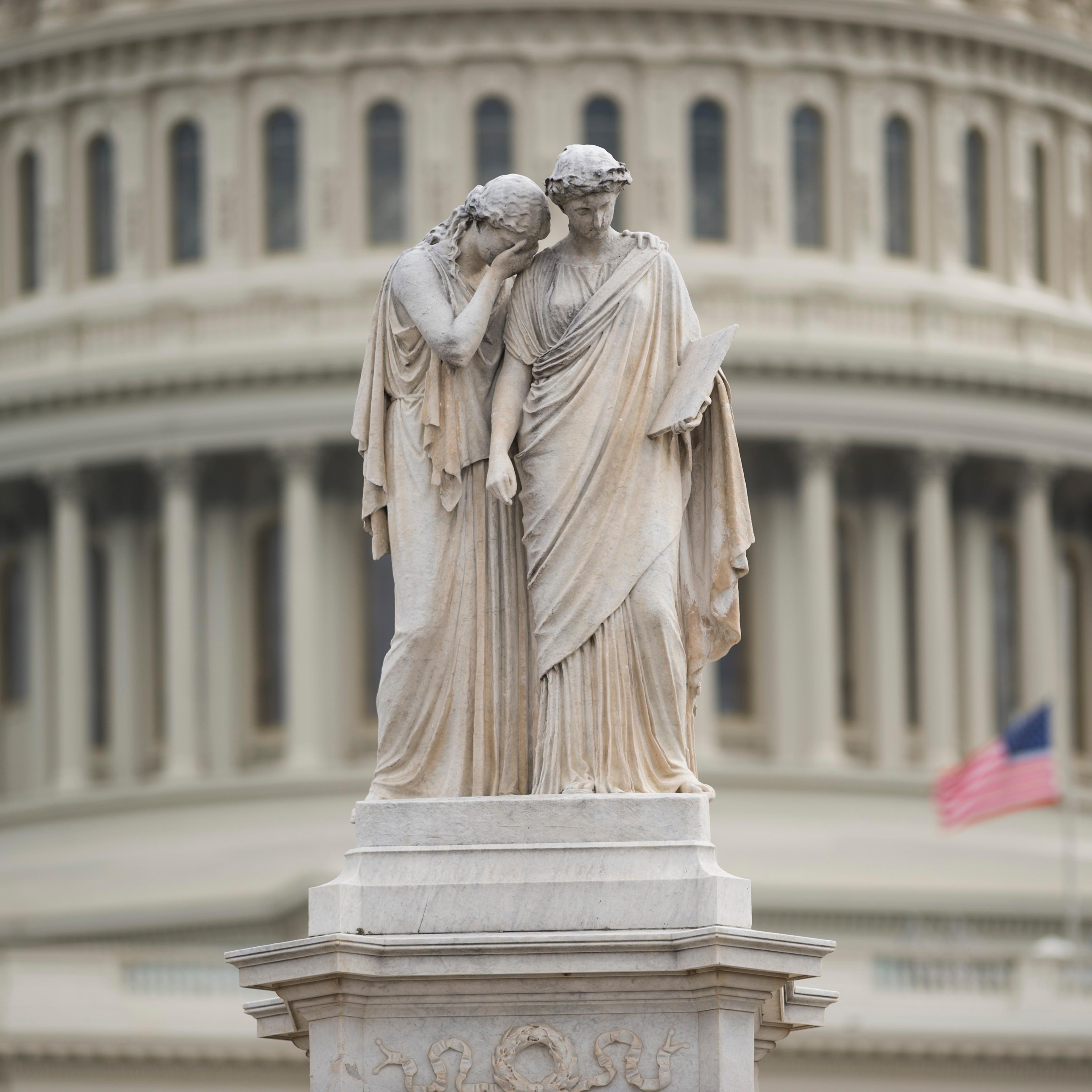 US-SHOOTING-SCHOOL-POLITICS