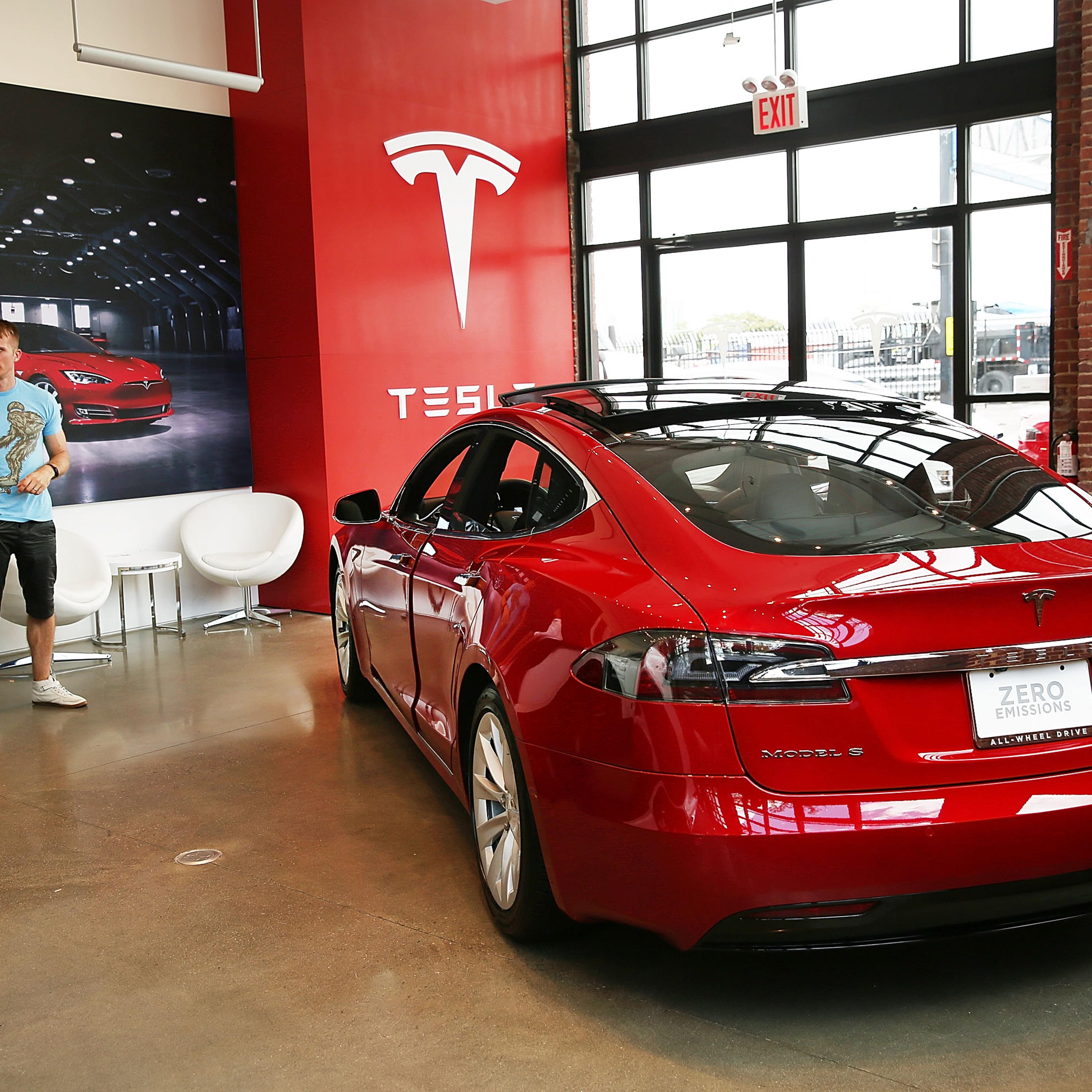 Investigation Continues Into Tesla Driver's Death While In Autopilot Mode