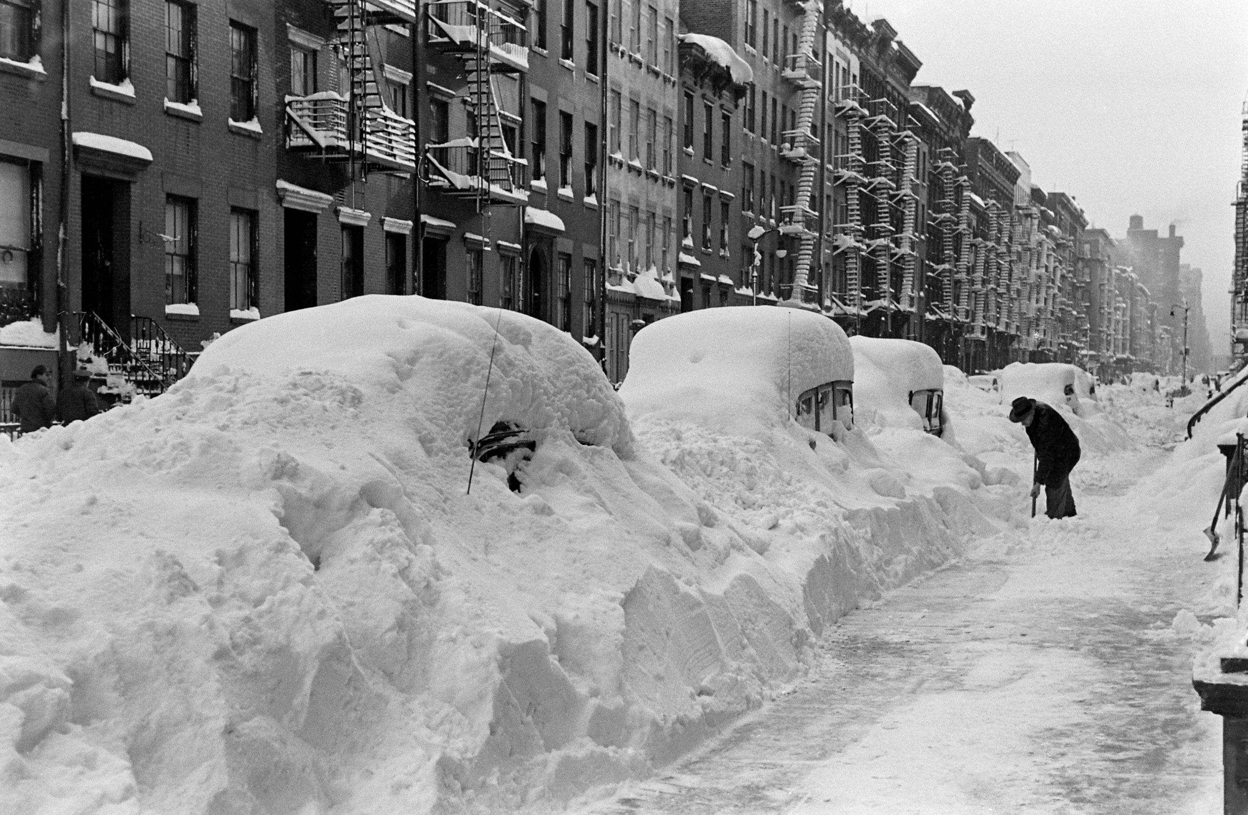 The Great Blizzard of 1947: Photos of New York, Buried in White