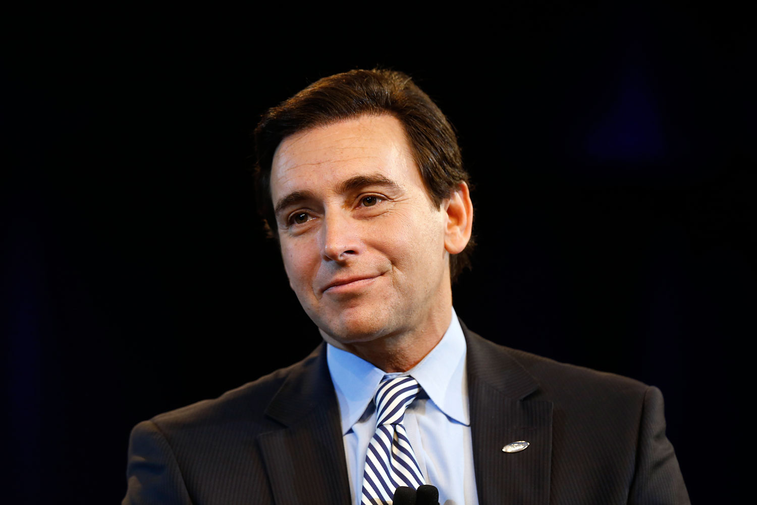 Ford Motor Company Chief Operating Officer Mark Fields speaks during a news conference in Dearborn, Mich., May 1, 2014.