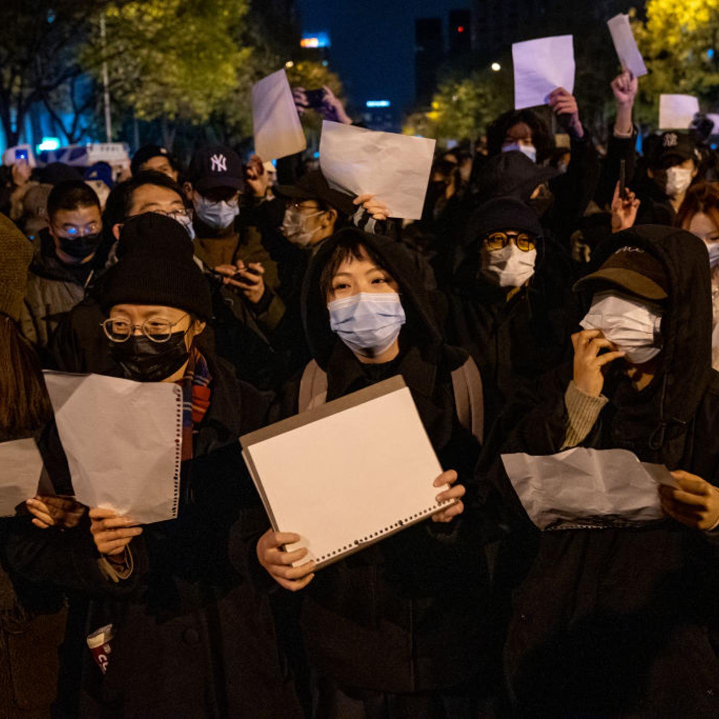 Protest in Beijing against Covid restrictions triggered by a fire in Urumqi