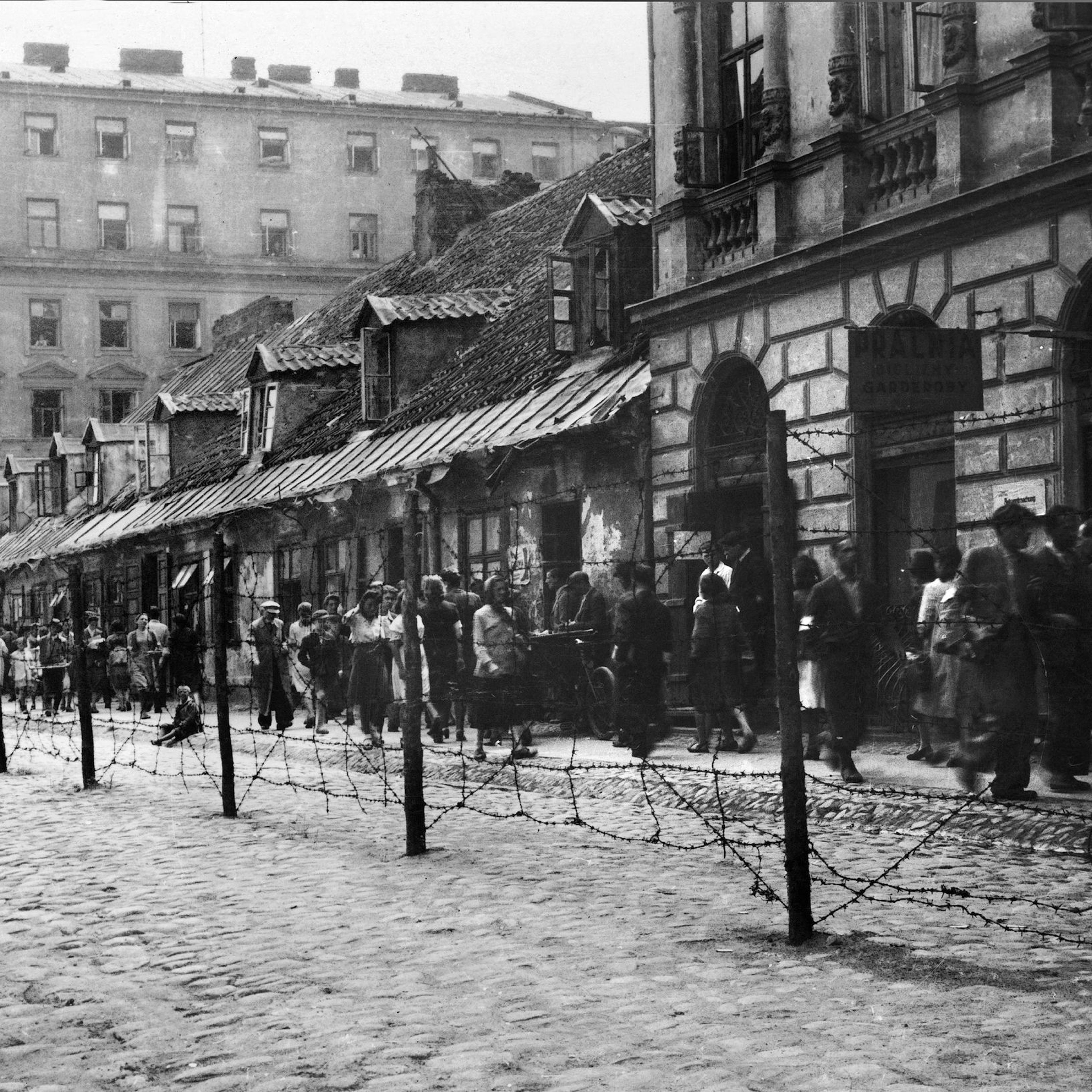 Warsaw Ghetto 1940-1943