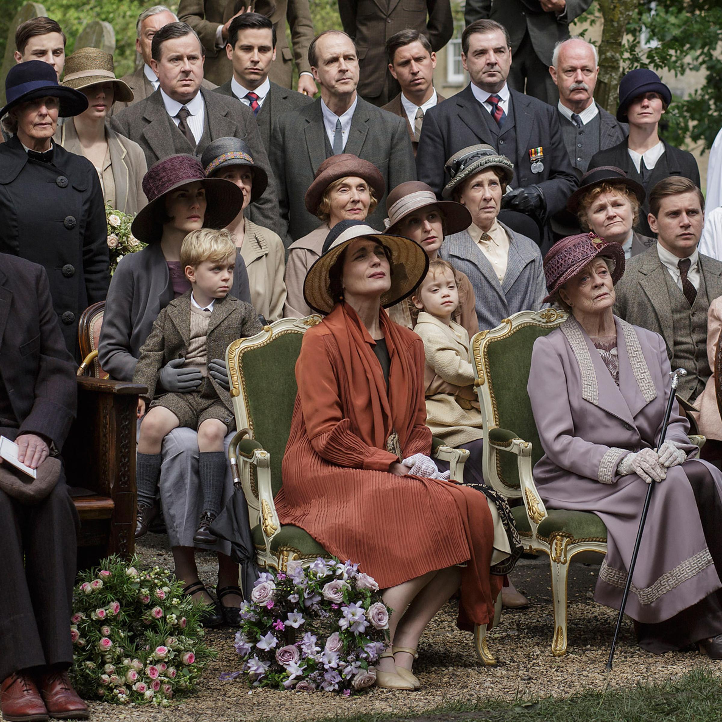 Downton Abbey Season 5 on MASTERPIECE on PBSPart EightSunday, February 22, 2015 at 9pm ETSomeone tries to derail Rose and Atticus’s happiness. Mrs. Patmore gets a surprise. Anna isin trouble. Robert has a revelation.(C) Nick Briggs/Carnival Films 2014 fo