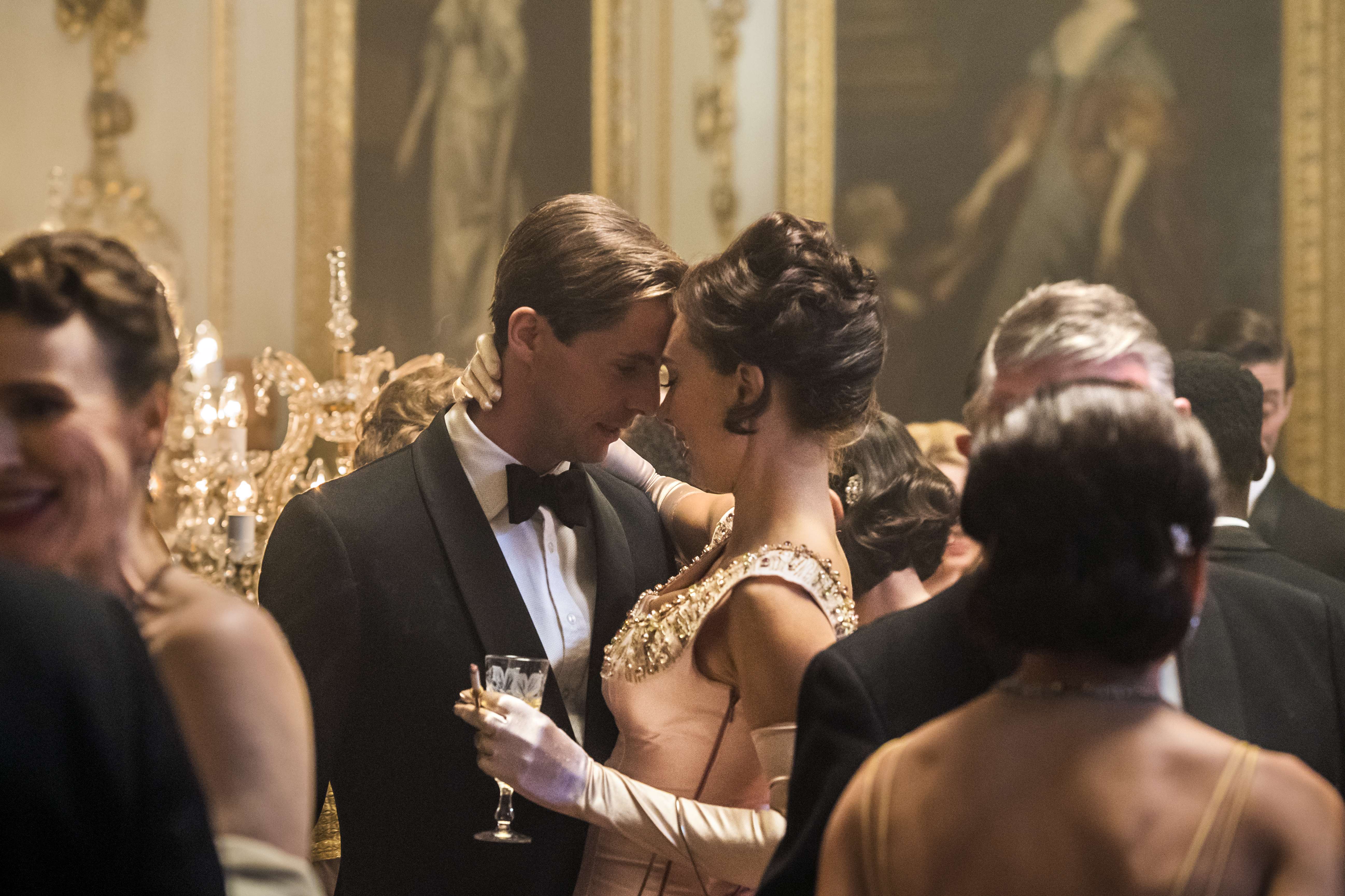 Matthew Goode and Vanessa Kirby in "The Crown."