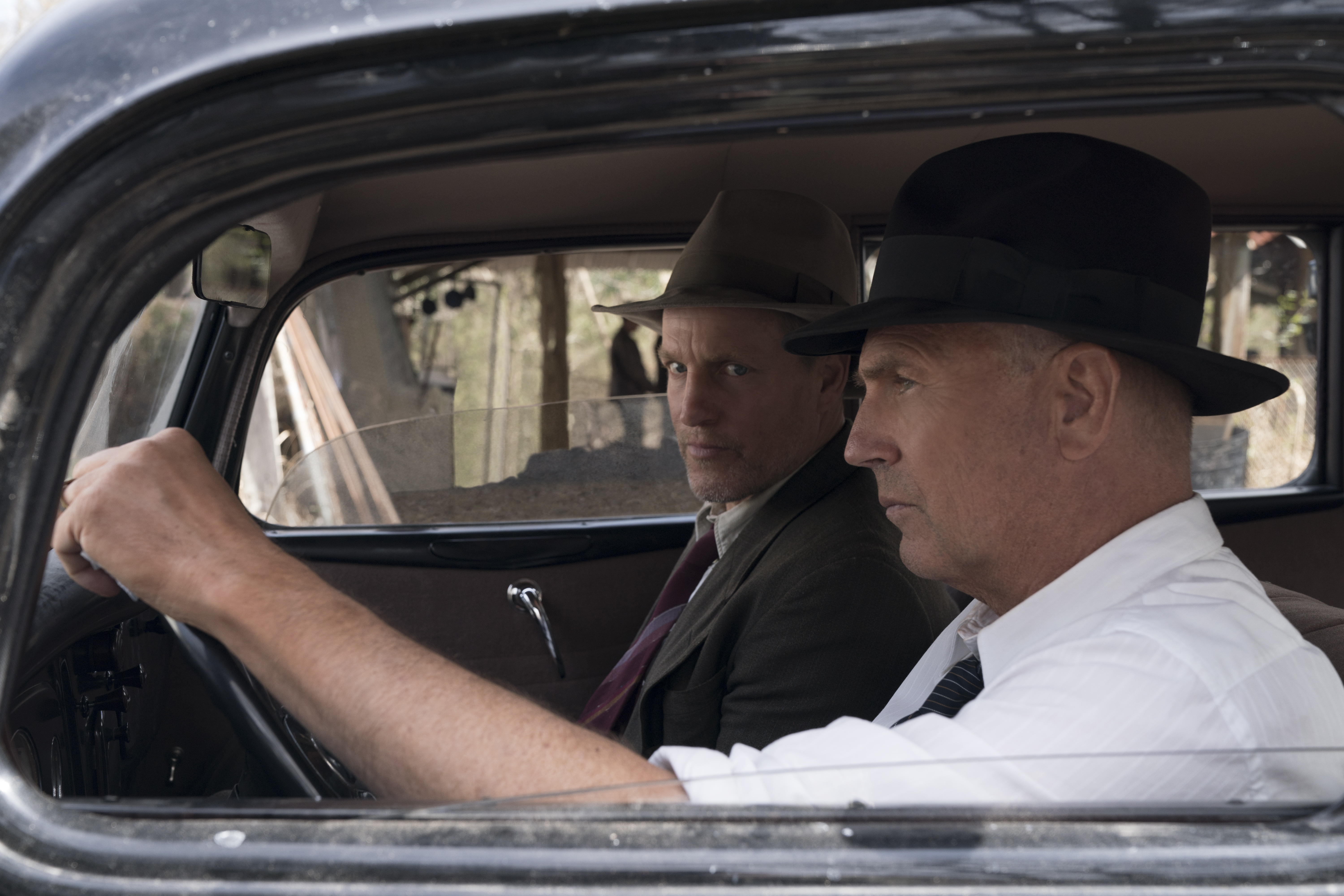 THE HIGHWAYMEN (2019) - pictured L-R: Woody Harrleson ("Maney Gault")and Kevin Costner ("Frank Hamer") Photo by Hilary B Gayle / Courtesy of Netflix_DSC2612.dng