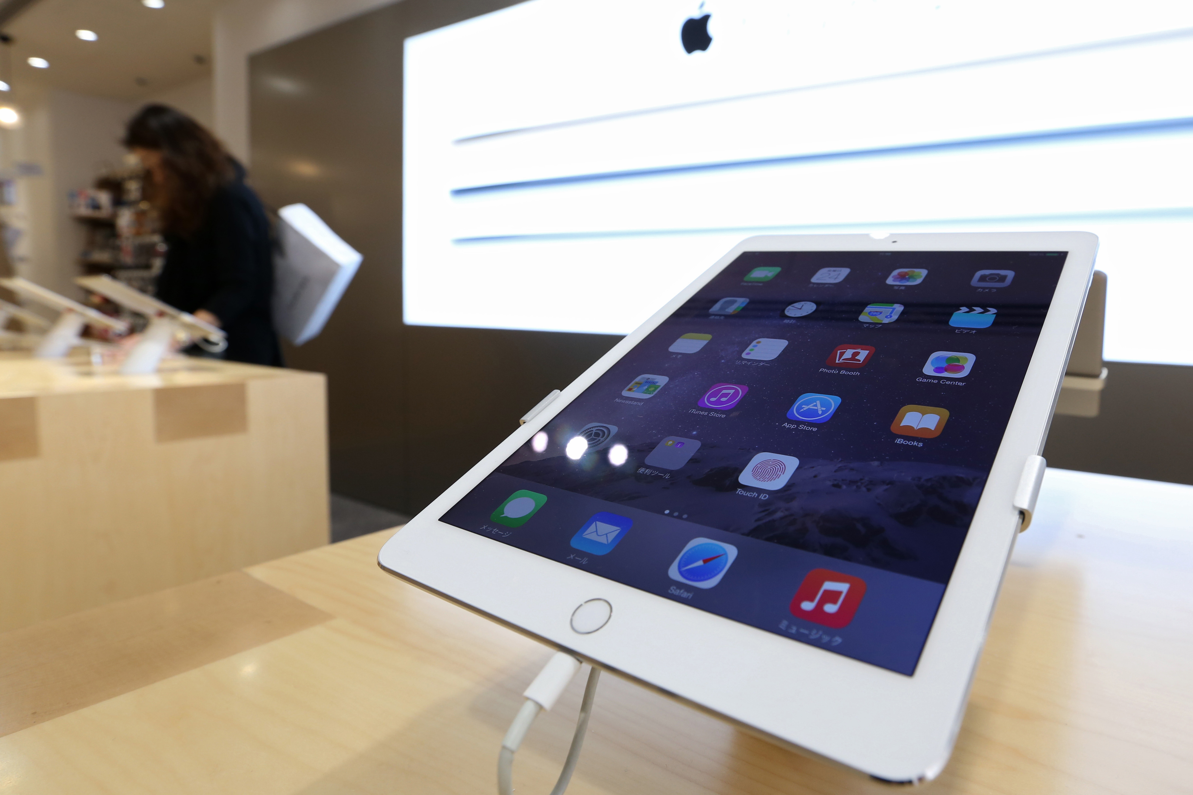 Inside A SoftBank Store As Apple Inc. New iPads Go On Sale