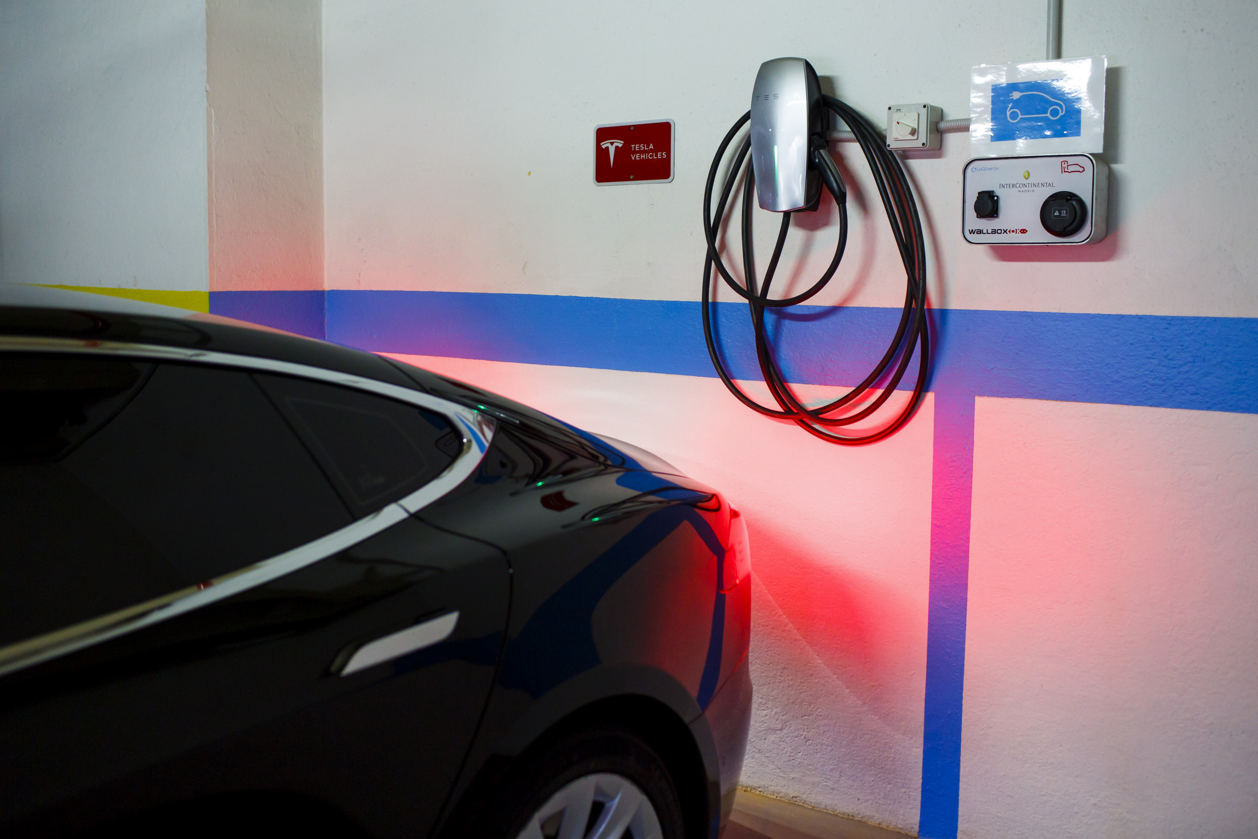 Uber Technologies Inc. Electric Car Taxi Service In Madrid