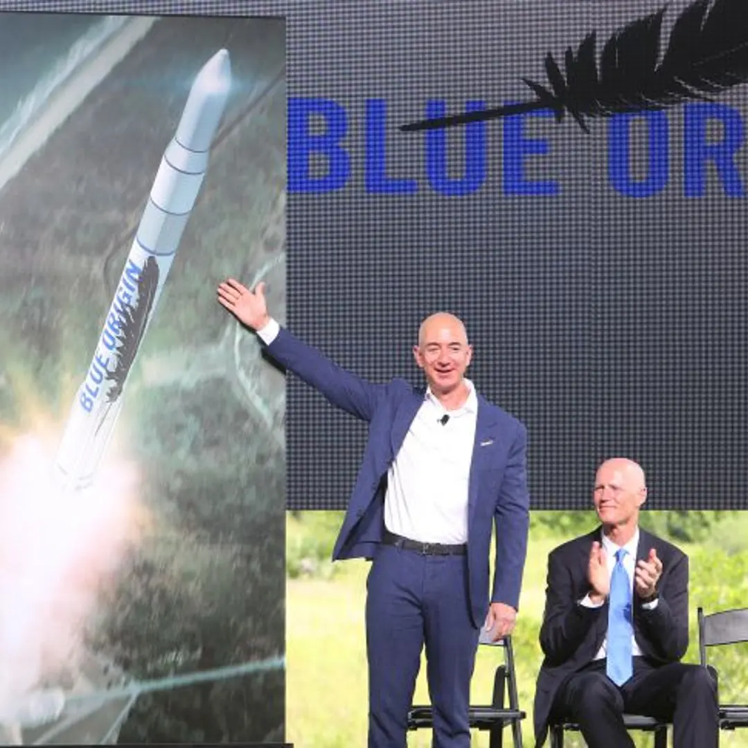 Jeff Bezos reveals Blue Origin rocket
