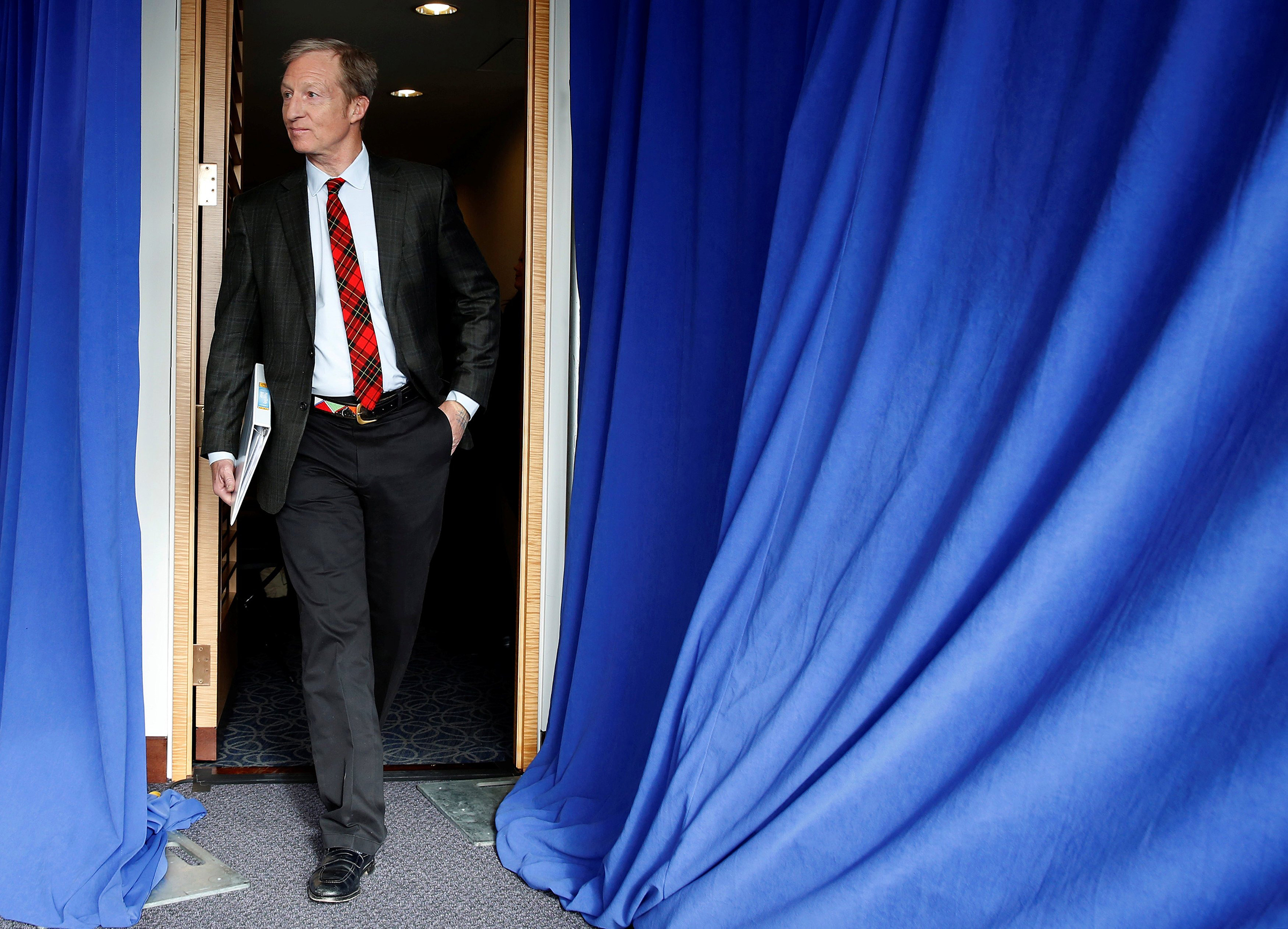 Steyer holds a news conference to announce plans for his political future in Washington