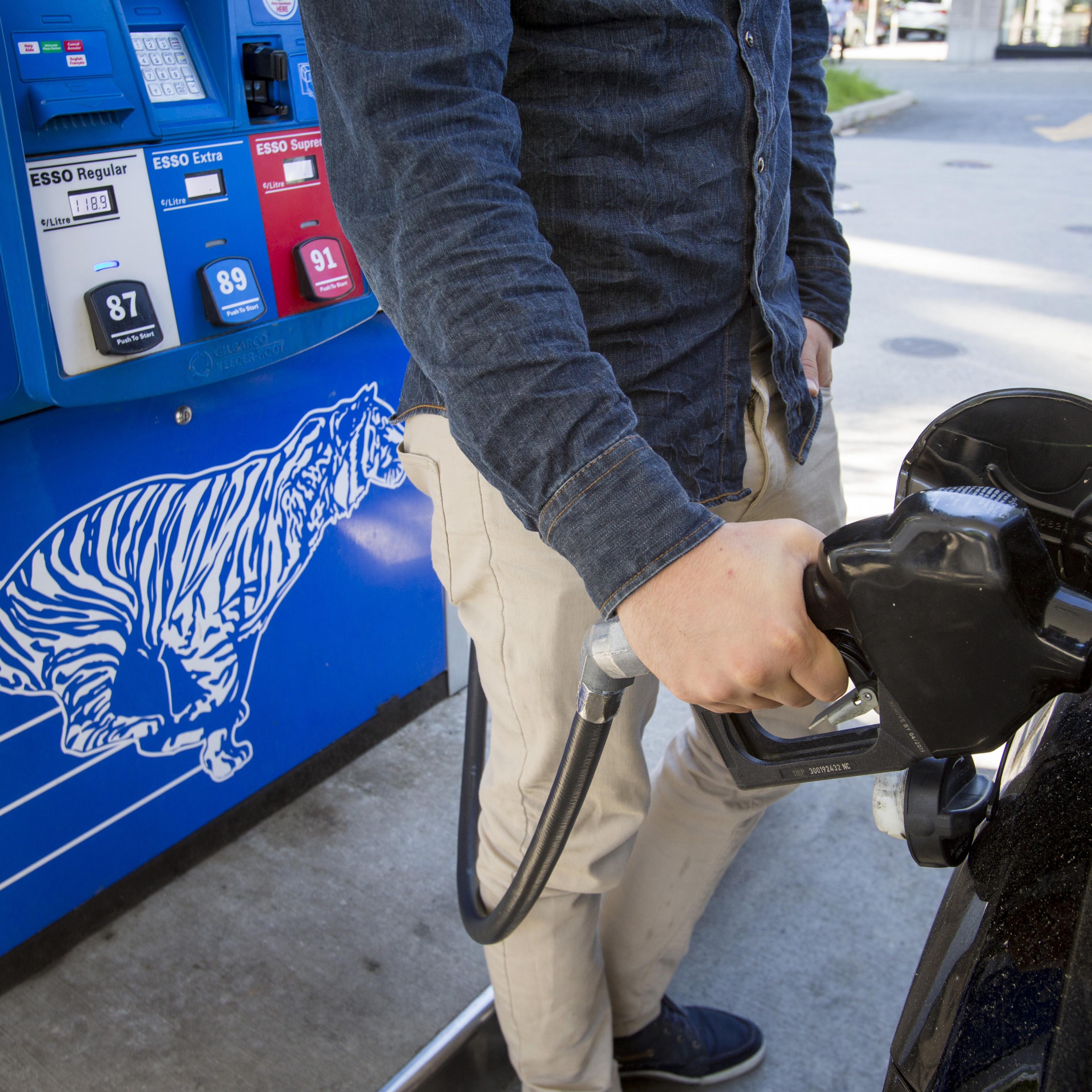 gas prices traffic deaths