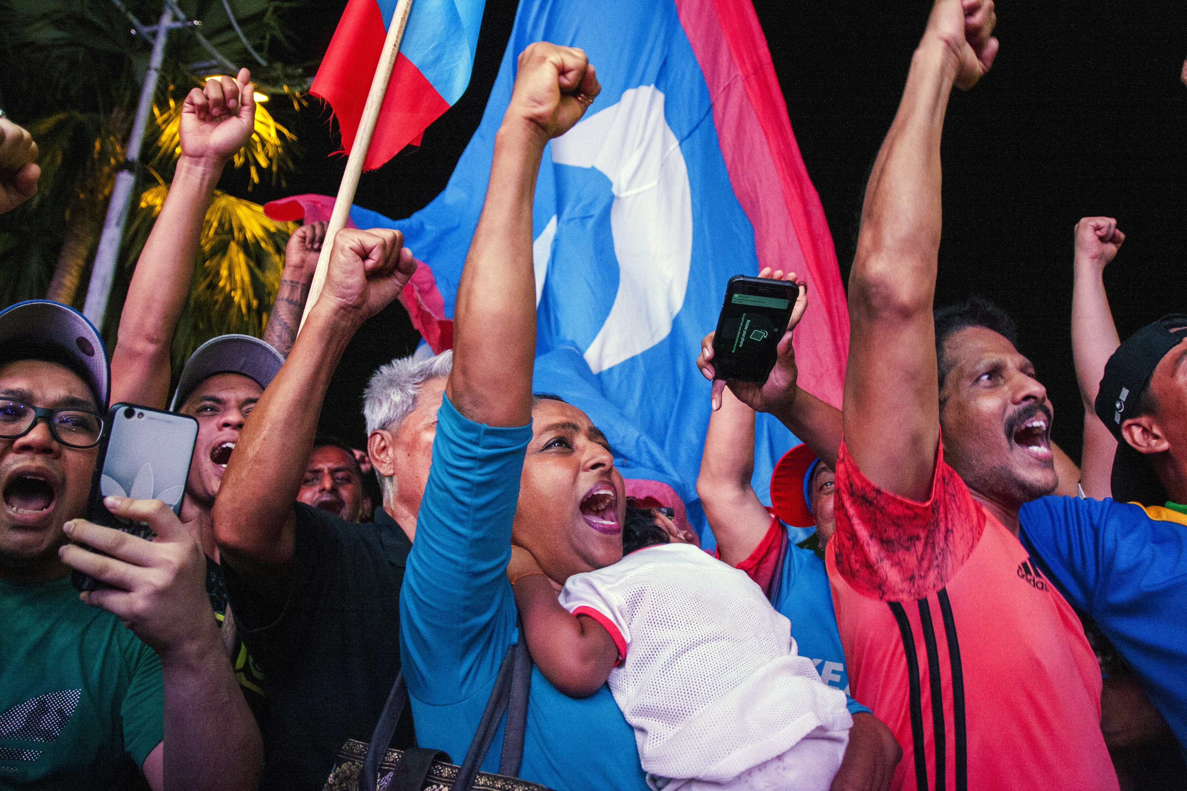 Thousand of people seen cheering at Padang Timur MBPJ to