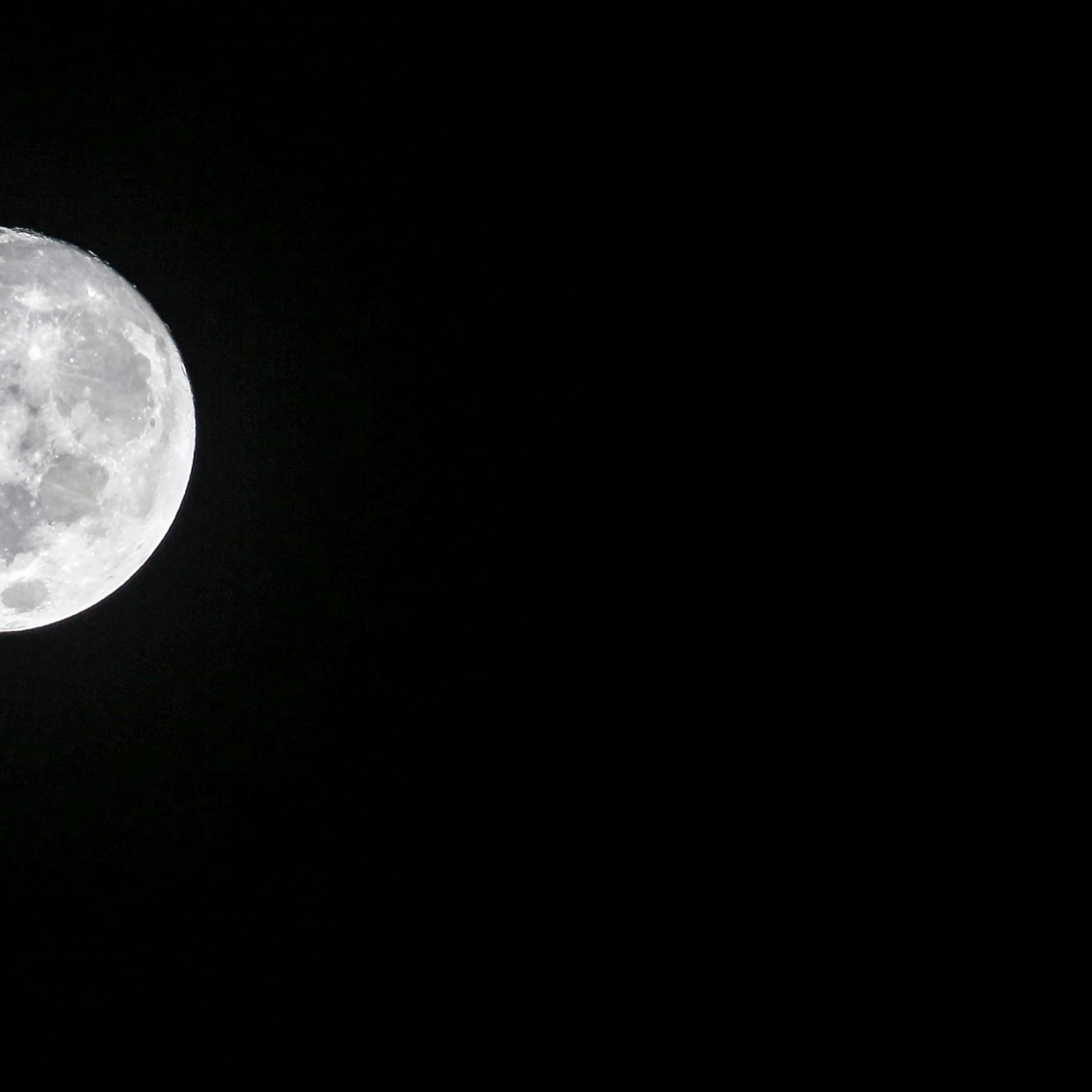 Planet Jupiter Appears Beside Moon