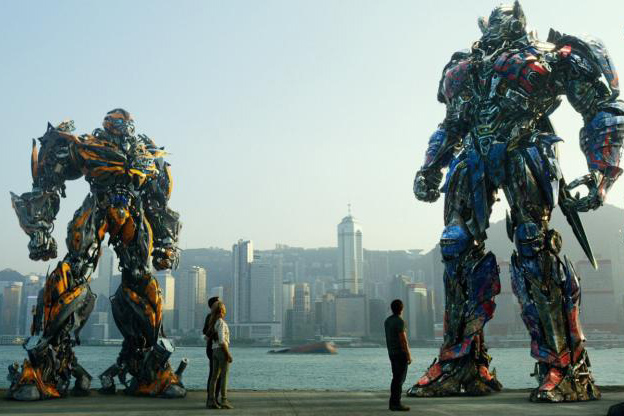 TRANSFORMERS: AGE OF EXTINCTION, humans, from left: Bingbing Li, Stanley Tucci, Jack Reynor, Nicola