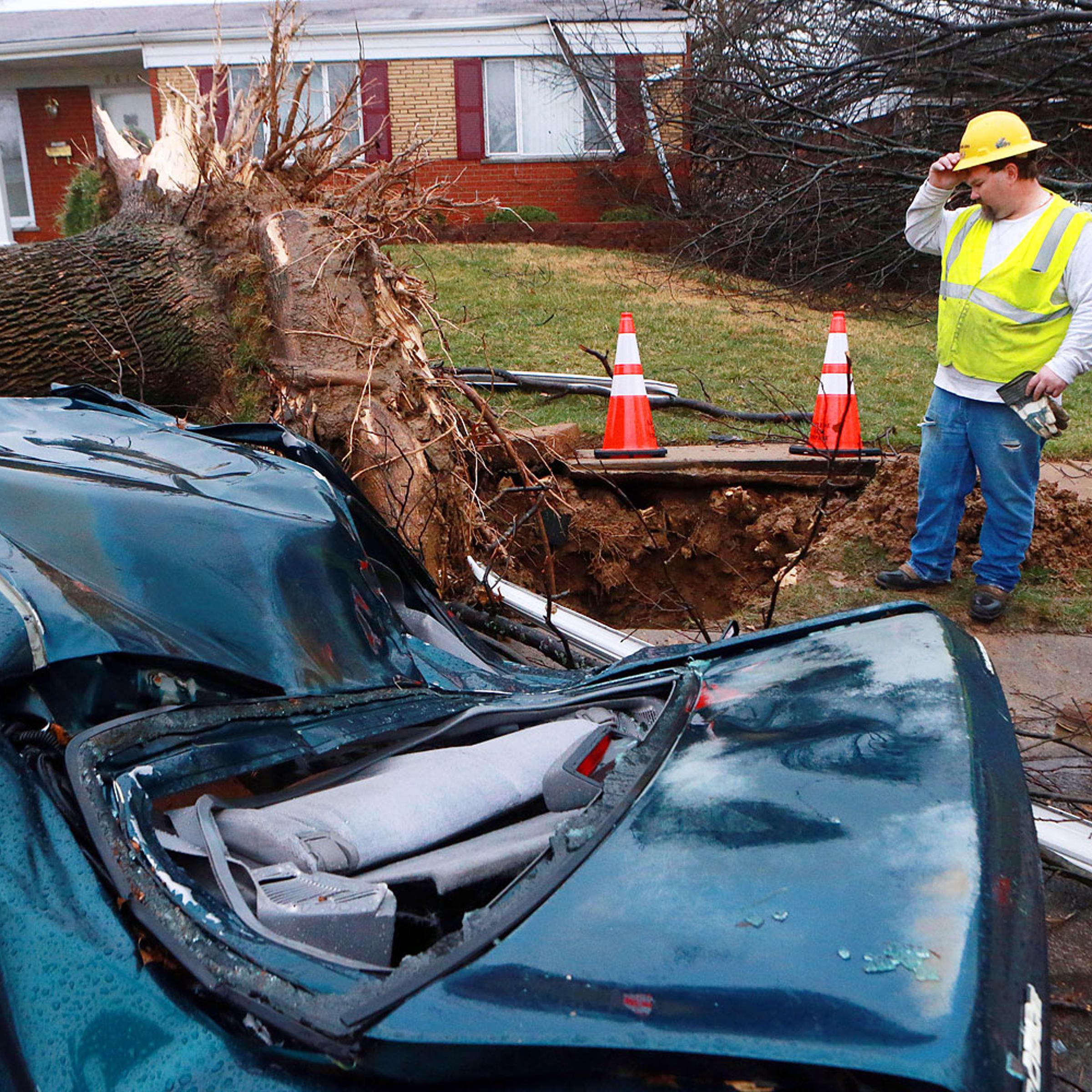 Early-morning storms roll through St. Louis