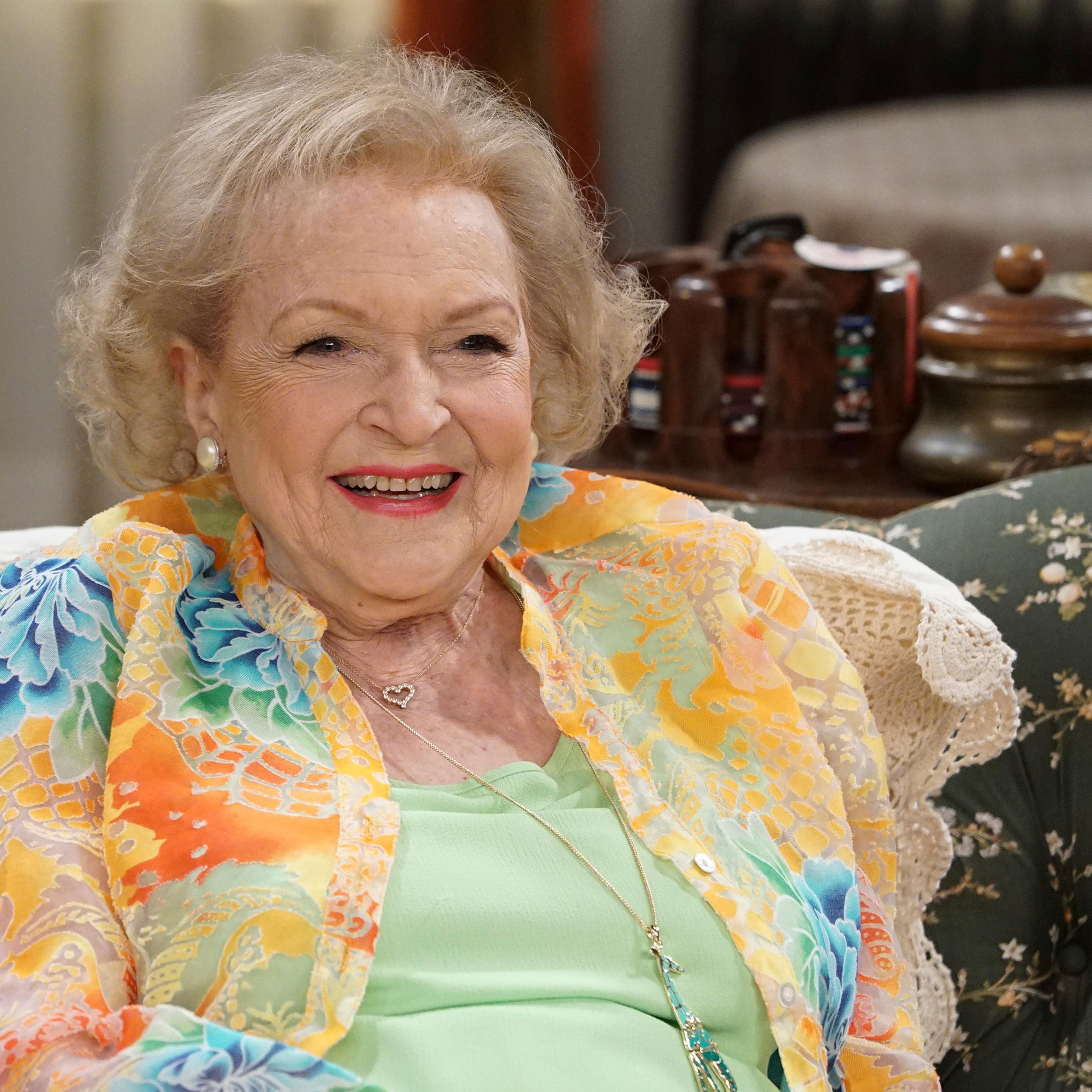 Freeform's "Young & Hungry" - Season Five